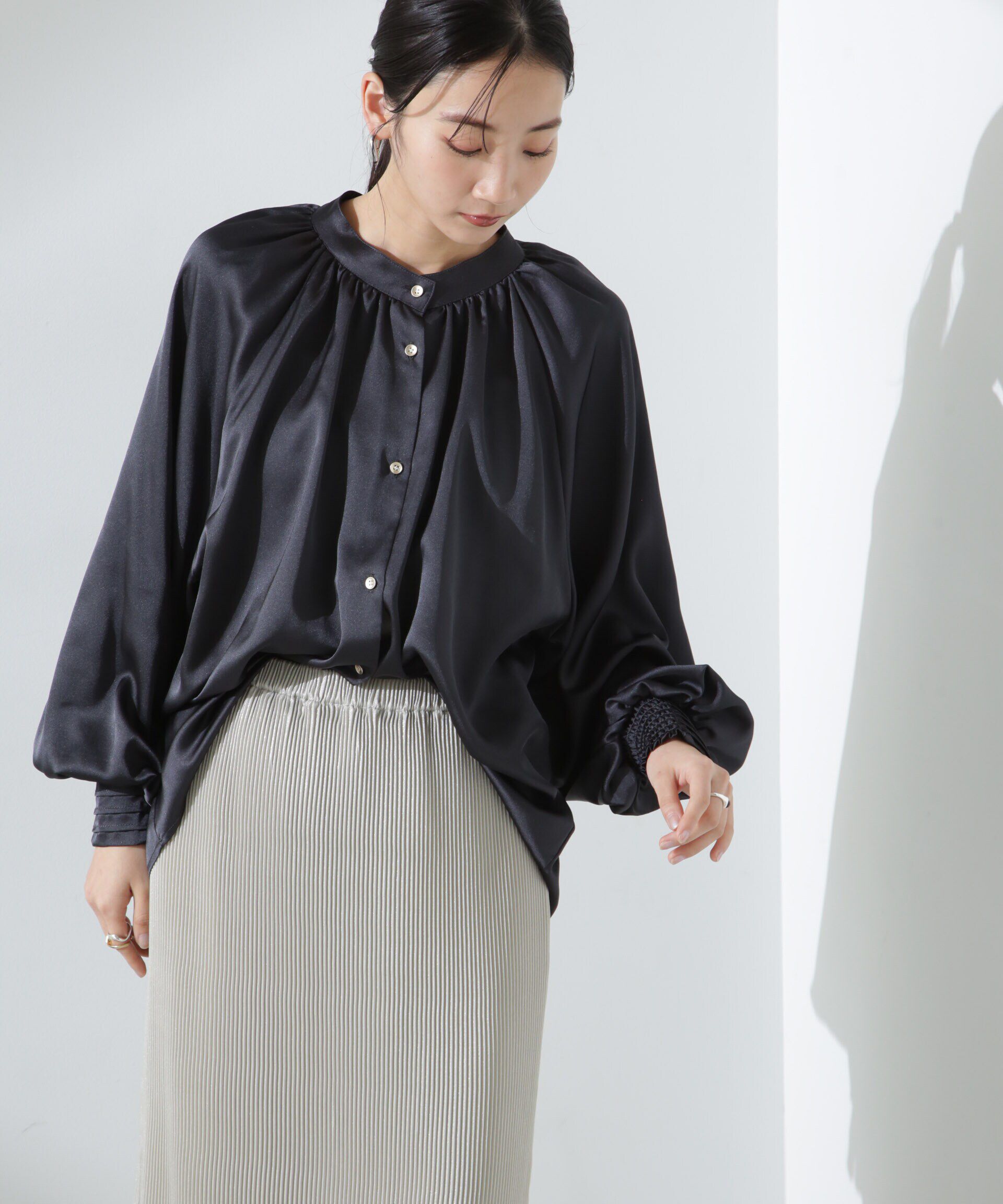 nano･universe「前後2WAYサテンドルマンギャザーブラウス（セットアップ可）」|シャツ・ブラウス|