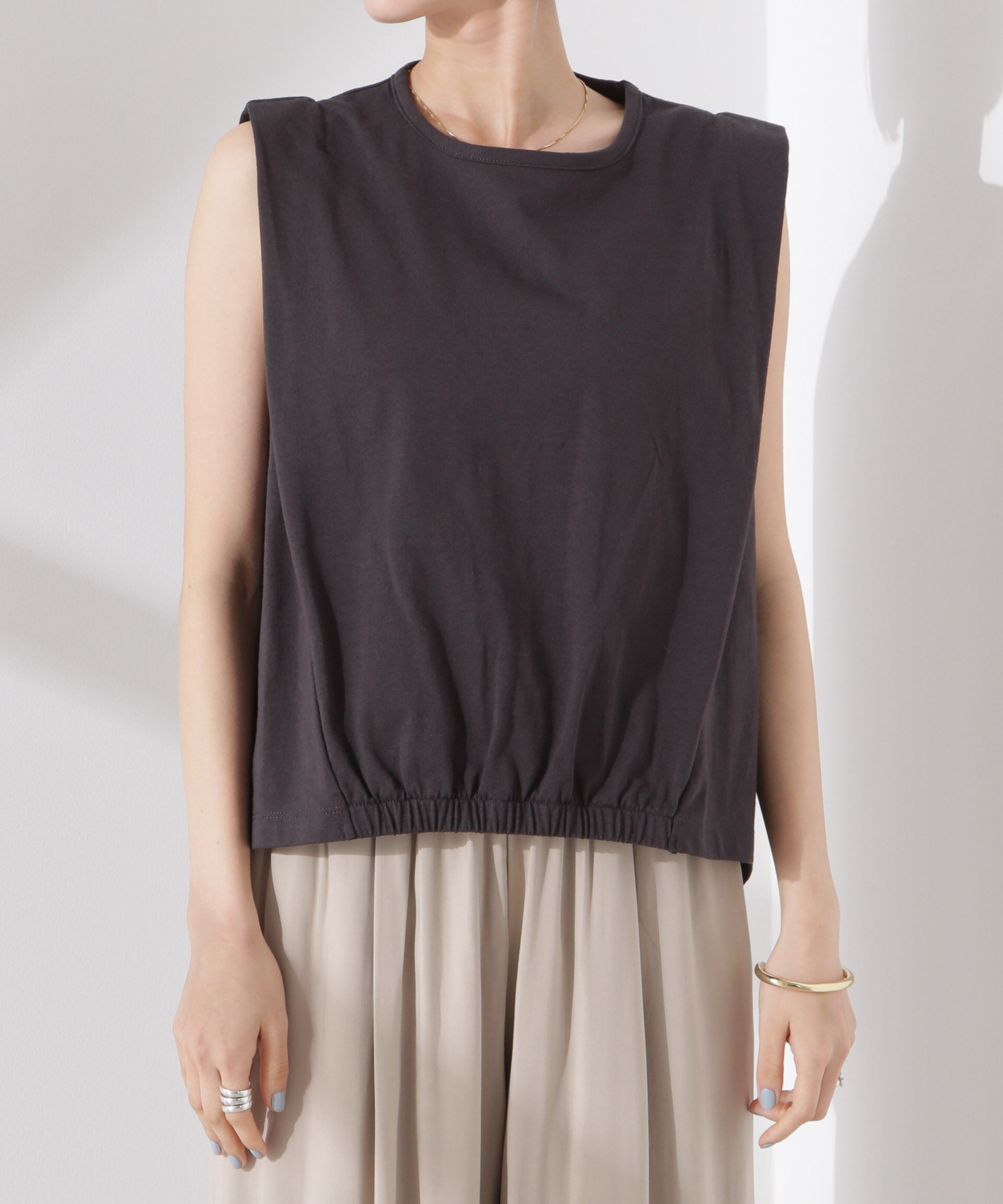 nano･universe「ドライタッチ天竺フロントギャザーヘムノースリーブトップス」|Tシャツ・カットソー|