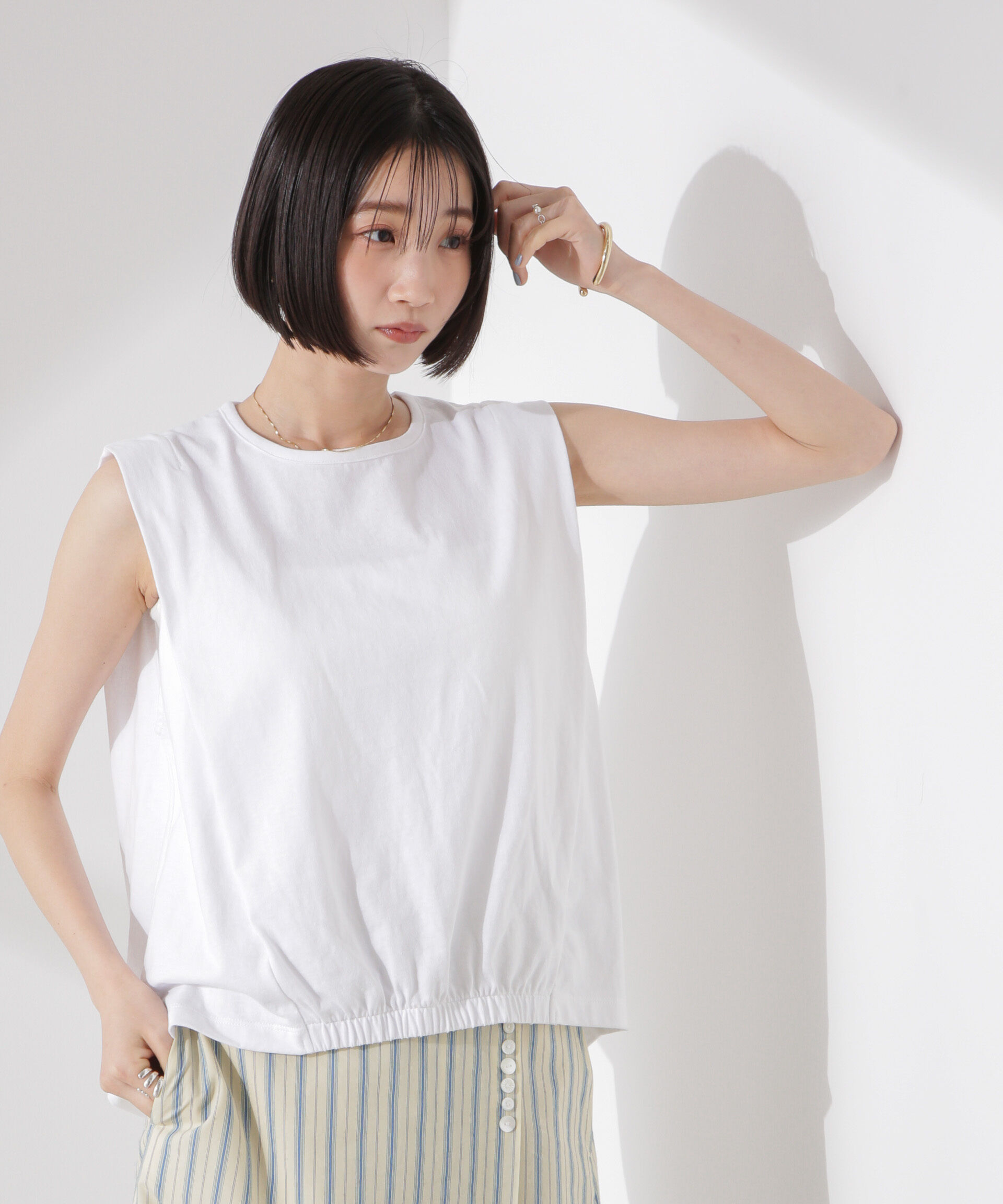 nano･universe「ドライタッチ天竺フロントギャザーヘムノースリーブトップス」|Tシャツ・カットソー|ホワイト