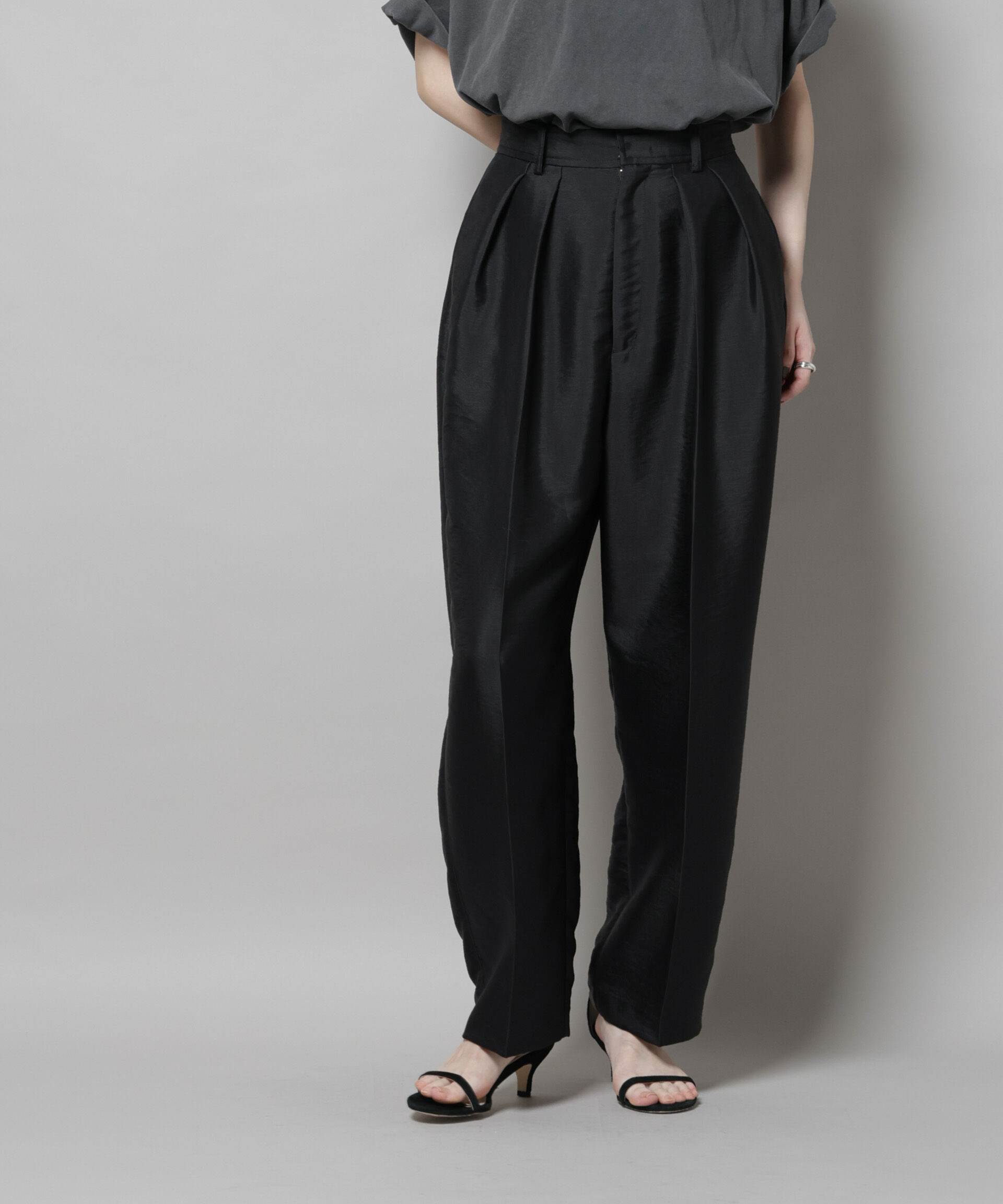 nano･universe「ツイルウェーブタックバレルパンツ」|チノ|