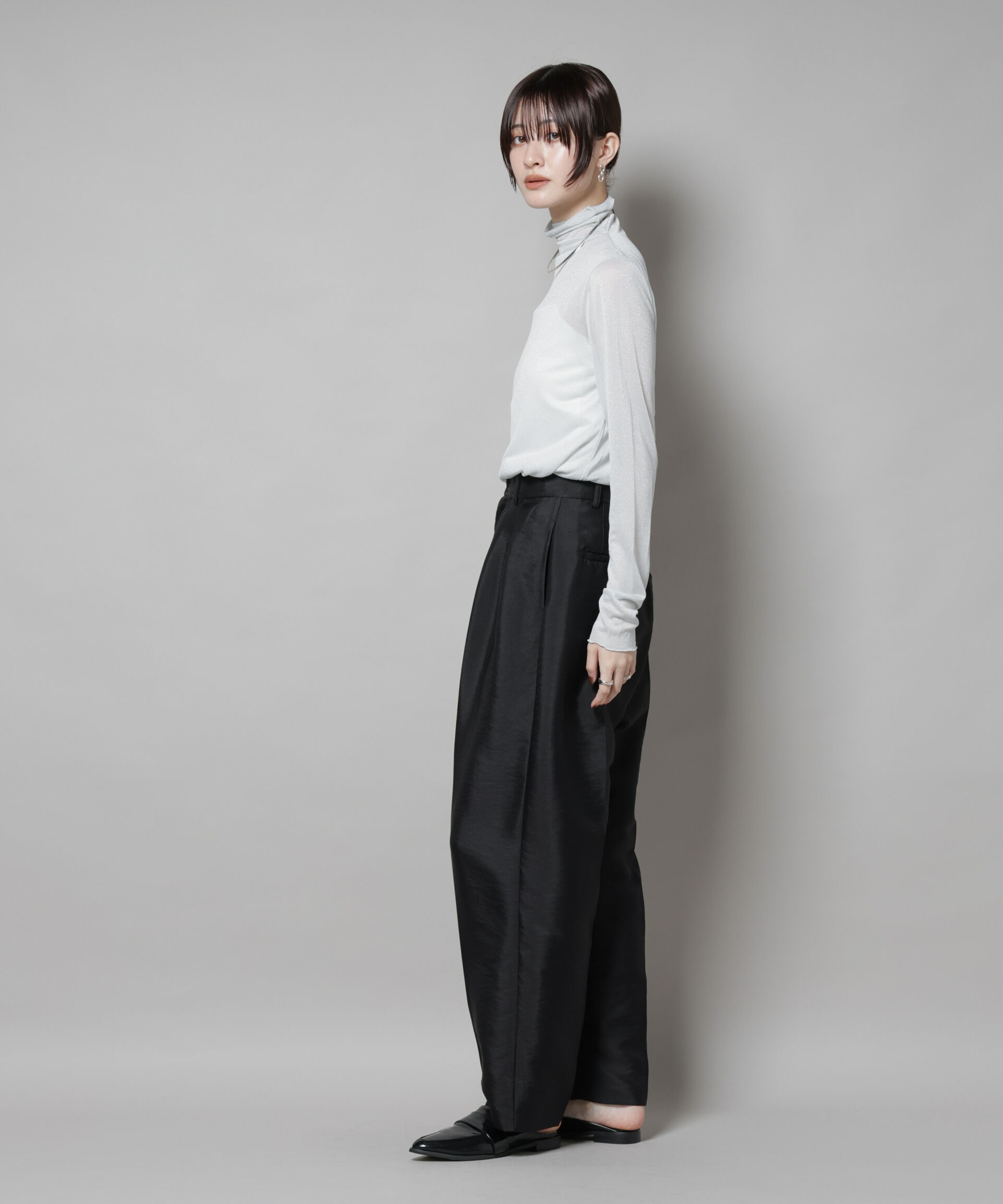 nano･universe「ツイルウェーブタックバレルパンツ」|チノ|