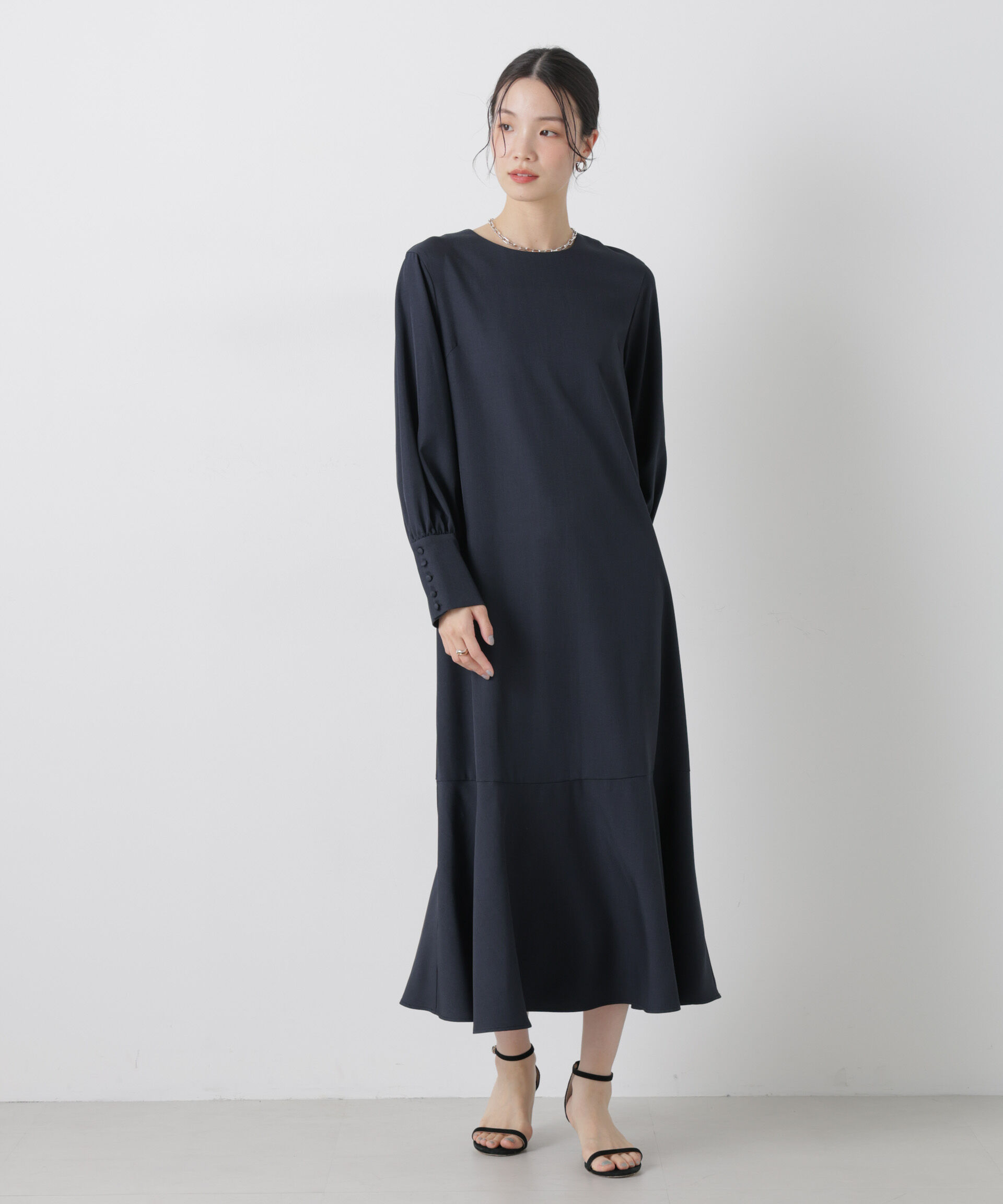 nano･universe「ヘムフレアクルミボタンスリーブワンピース」|ワンピース|