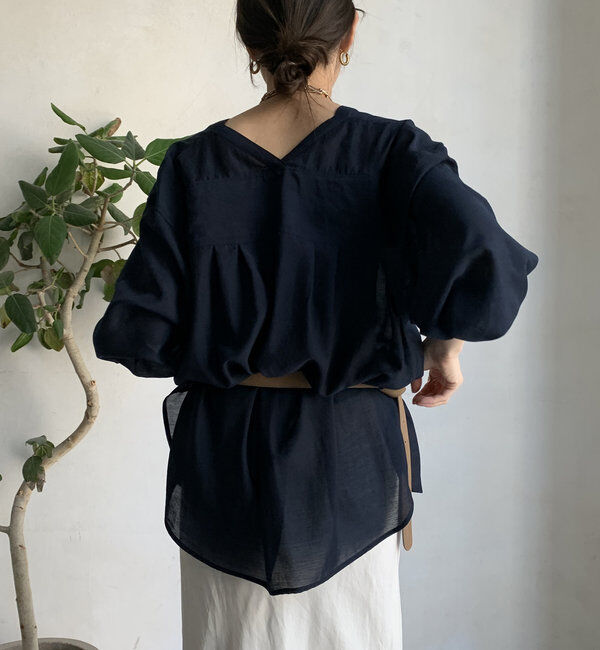  「【新色追加】GOLDボタンVVシャツ」|シャツ・ブラウス|