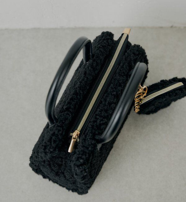  「ロゴチャーム付きスエードムートンバッグ」|ボストンバッグ|