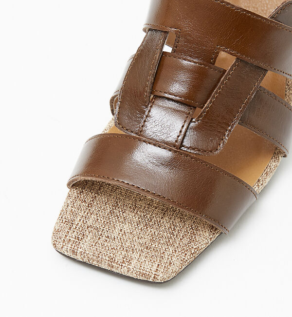 AU BANNISTER「グルカ風ヒールサンダル」|サンダル|