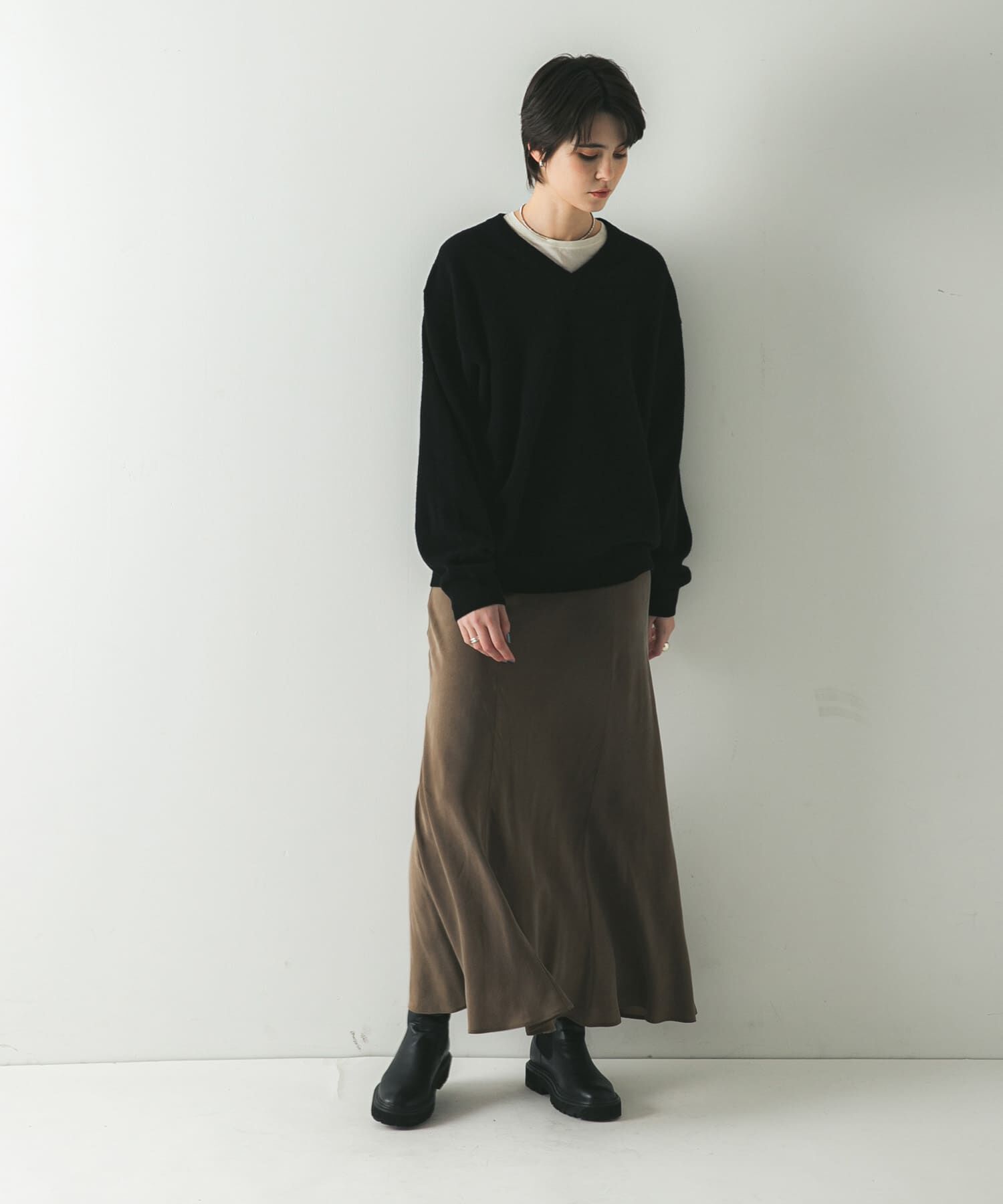 URBAN RESEARCH「ウール100 Vネックルーズソフトニット」|ニット・セーター|