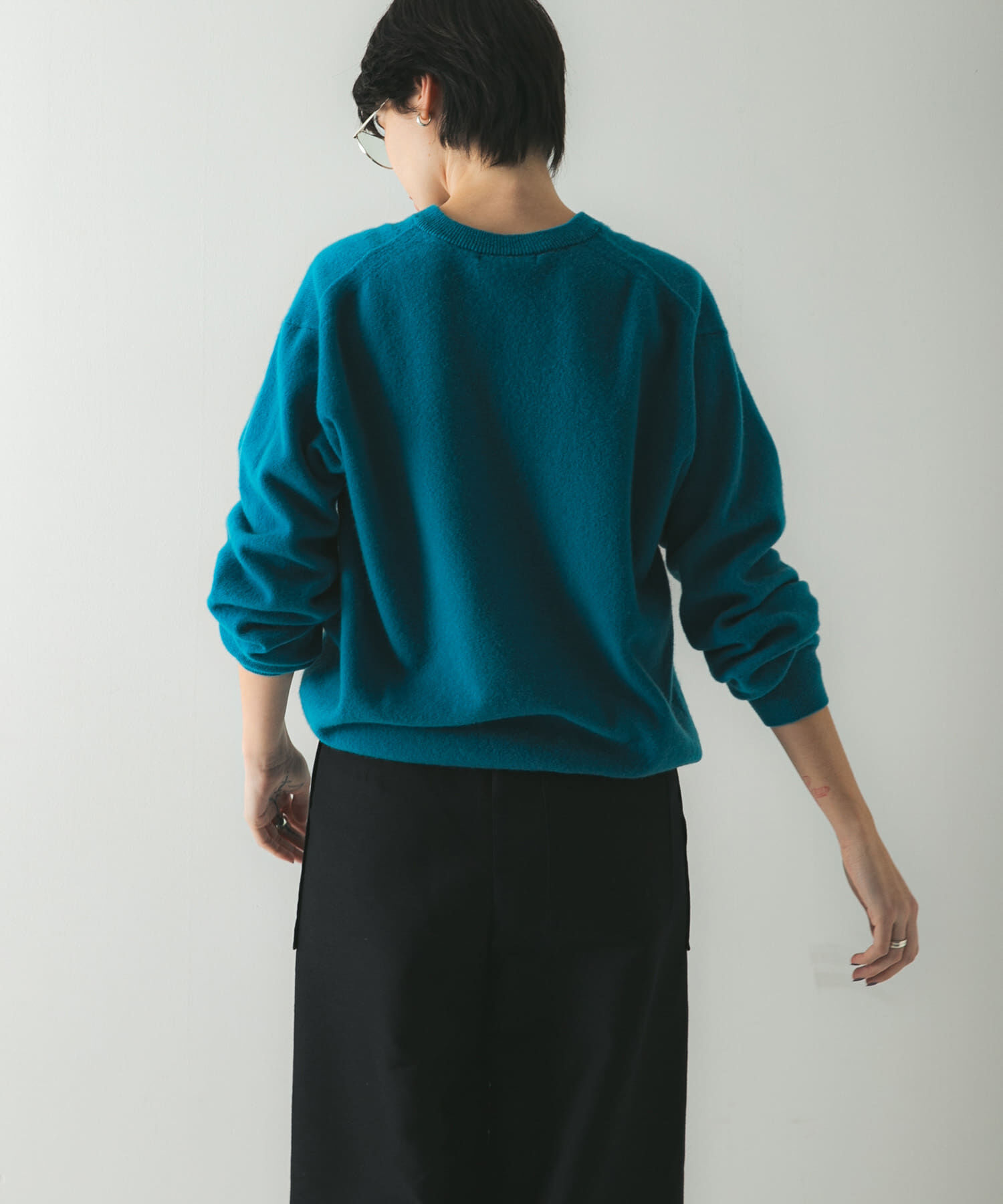 URBAN RESEARCH「ウール100 Vネックルーズソフトニット」|ニット・セーター|