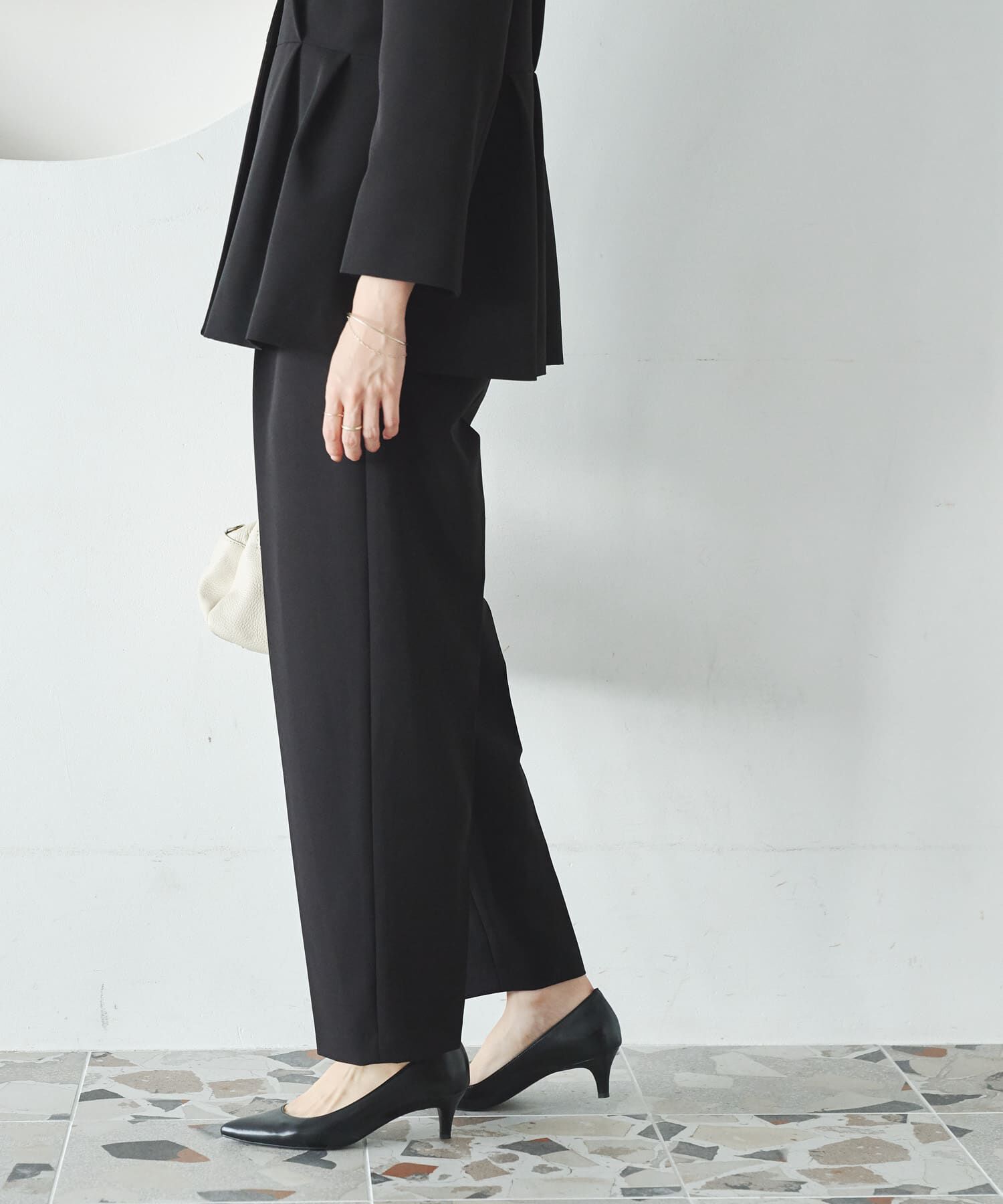 URBAN RESEARCH「『3サイズ展開』タックテーパードパンツ」|その他|