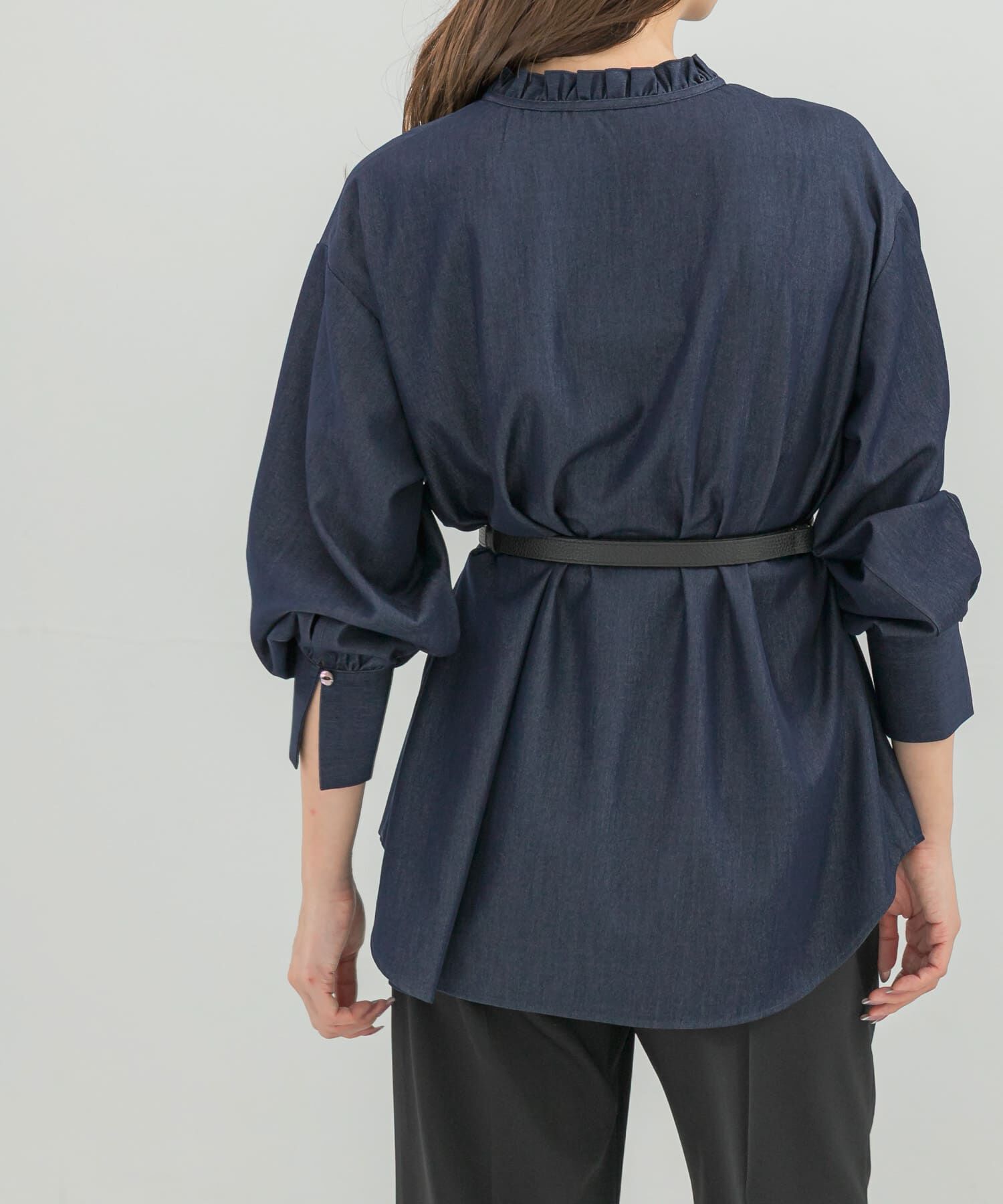 URBAN RESEARCH ROSSO「『WEB限定』フリルネックデニムブラウス」|シャツ・ブラウス|