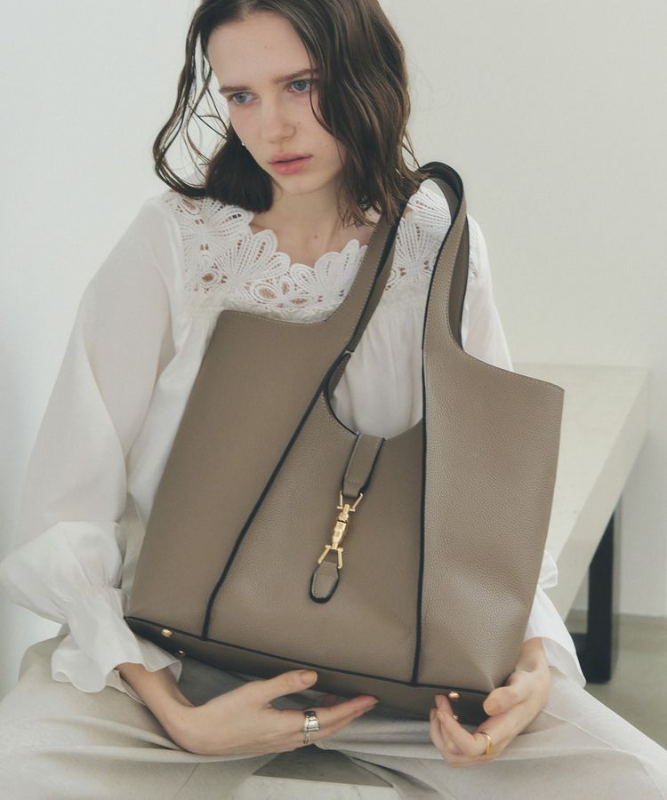 YECCA VECCA「【A4対応】メタルロックトートバッグ」|トートバッグ|Beige