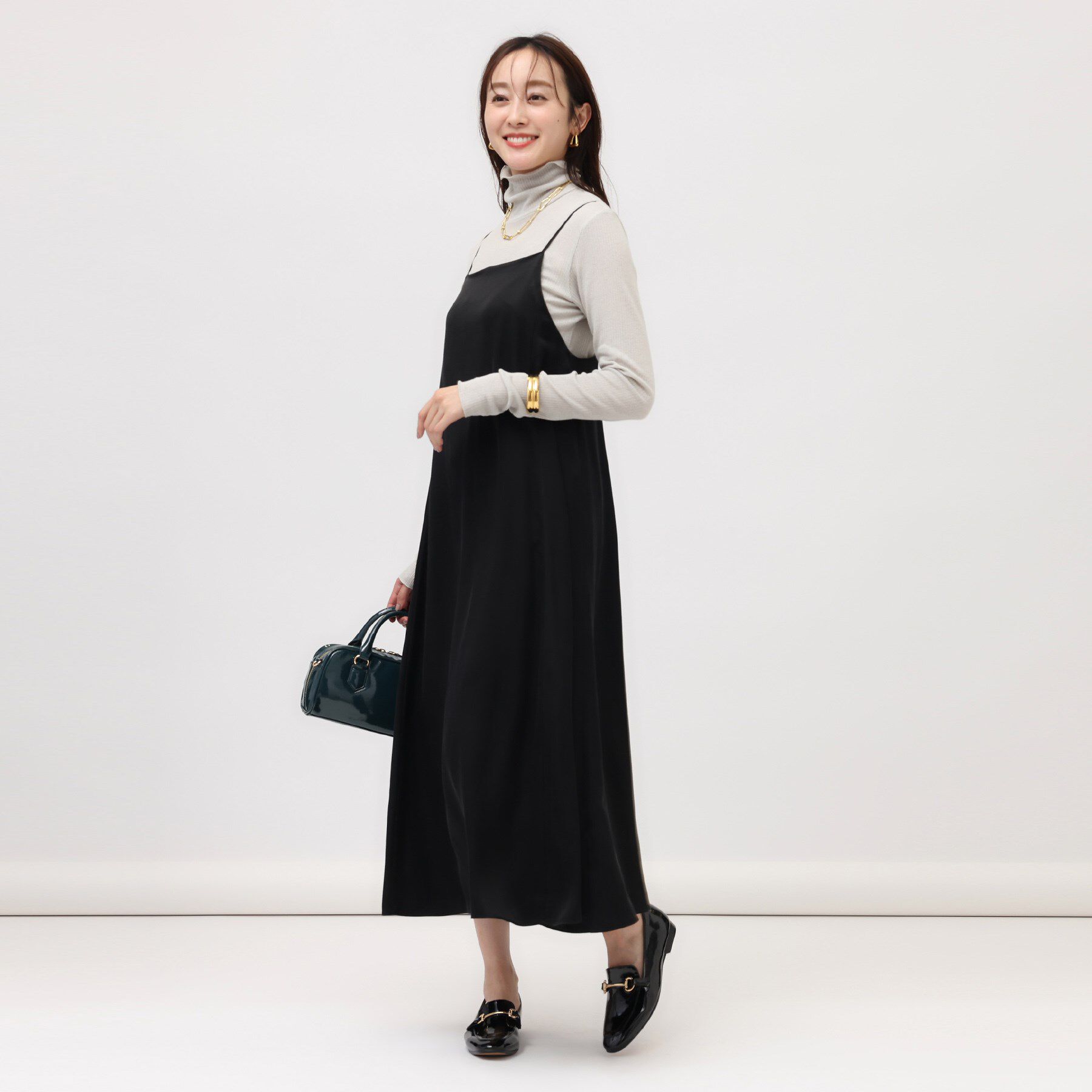 UNTITLED「【着丈調節可能】フィブリルサテン キャミワンピース」|ワンピース|