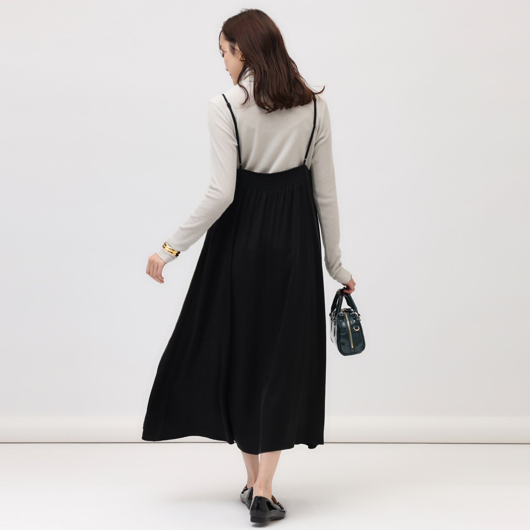 UNTITLED「【着丈調節可能】フィブリルサテン キャミワンピース」|ワンピース|