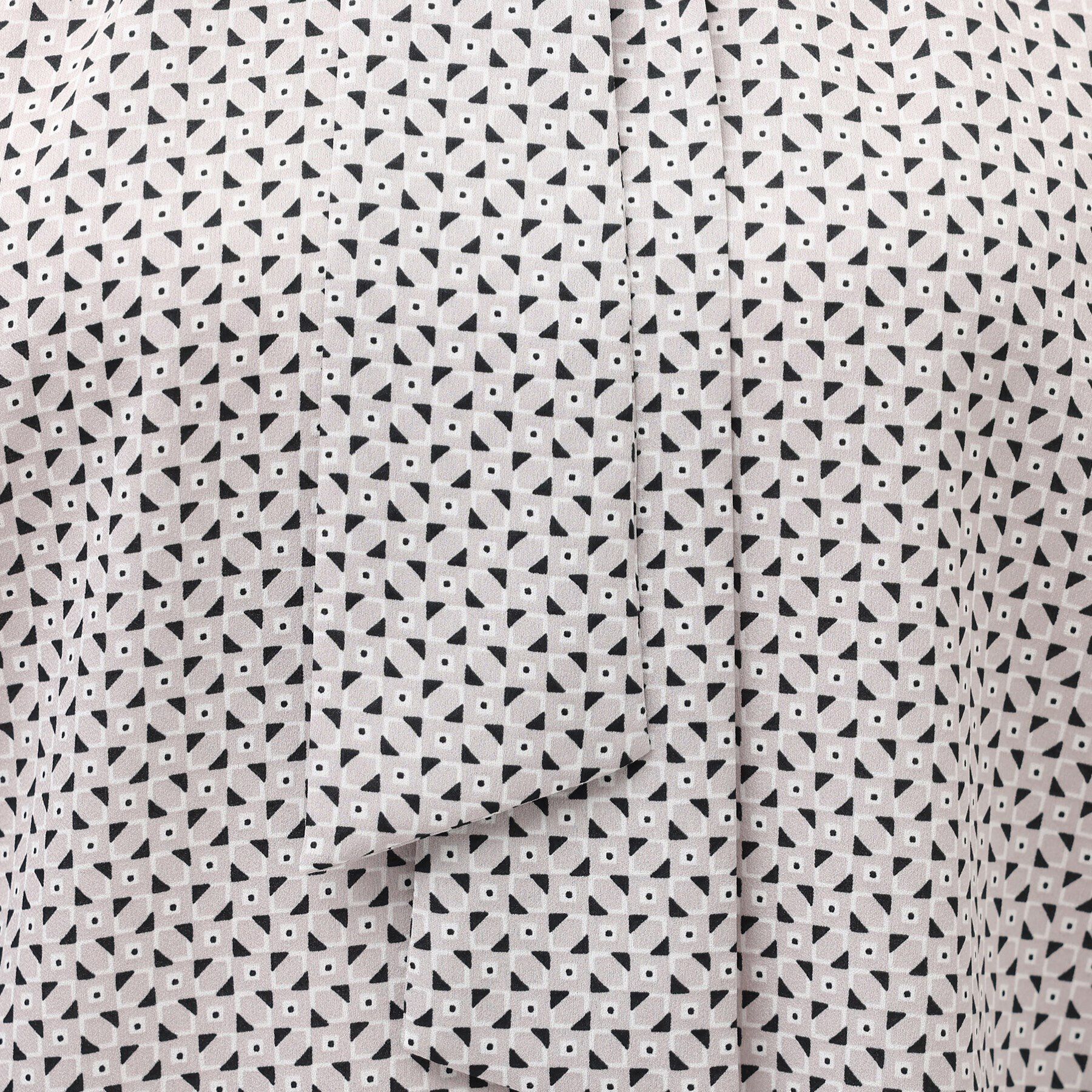 UNTITLED「【通勤スーツ/入卒/セレモニー】幾何柄ボウタイブラウス」|シャツ・ブラウス|