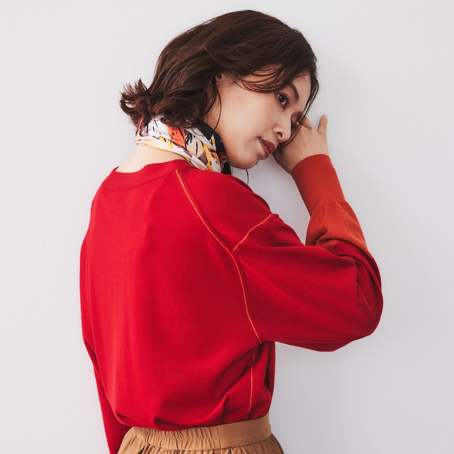 UNTITLED「【袖口カラーがアクセントに！】クルーネック ハイゲージニット」|ニット・セーター|