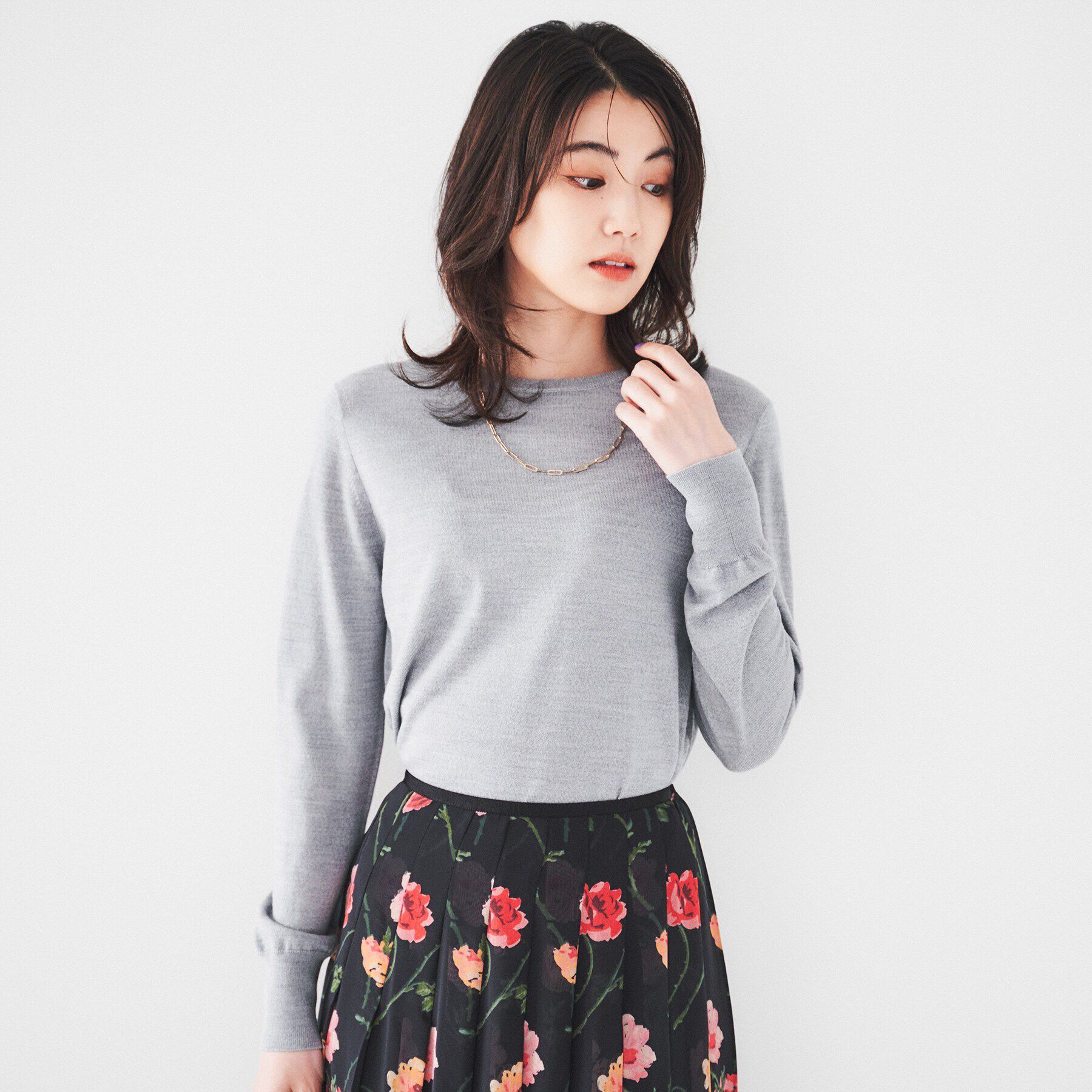 UNTITLED「【アンサンブル可能/8色展開】ウール クルーネックプルオーバーニット」|ニット・セーター|