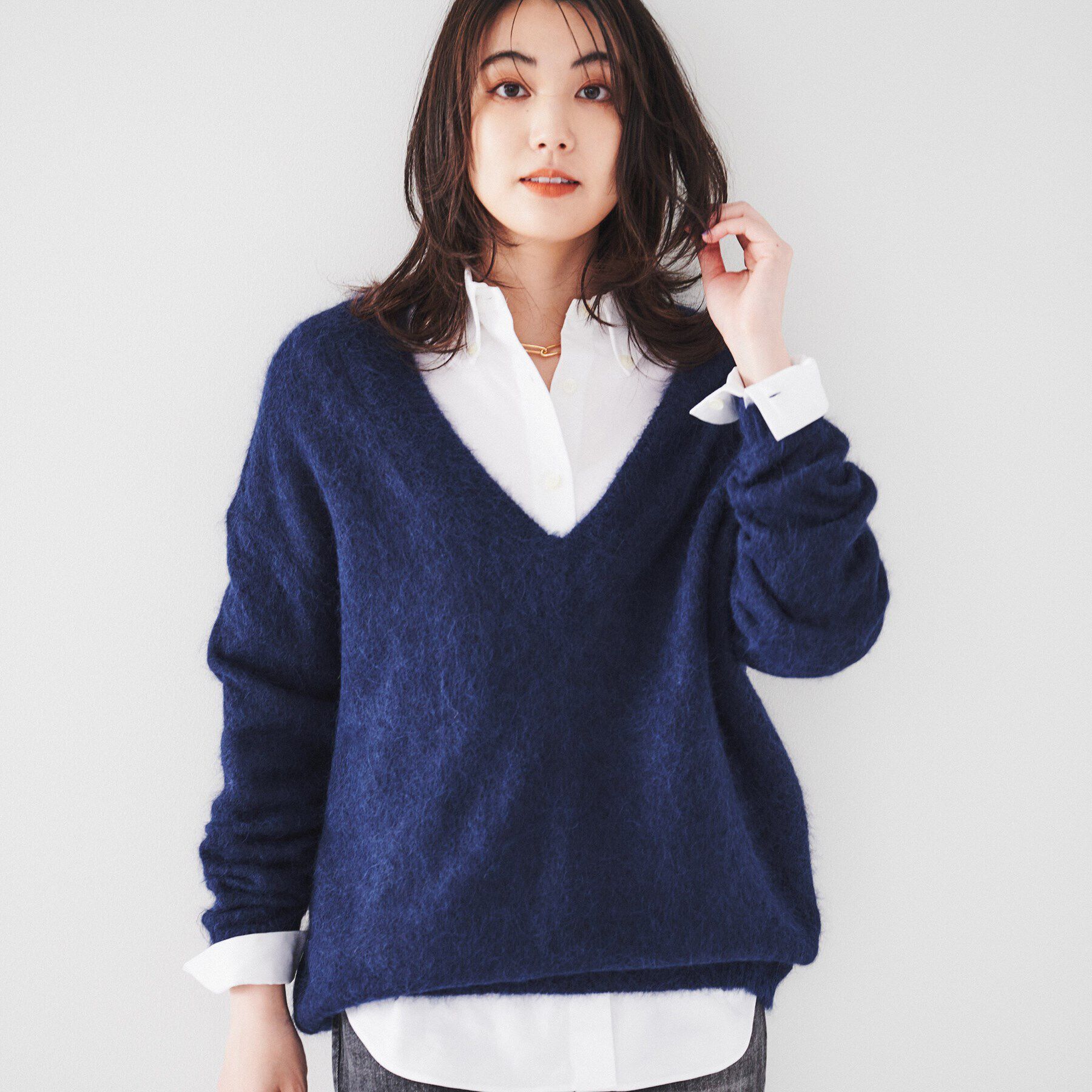 UNTITLED「【毛足感/リラクシー】スーリーアルパカ混Vネックニット」|ニット・セーター|ネイビー(094)