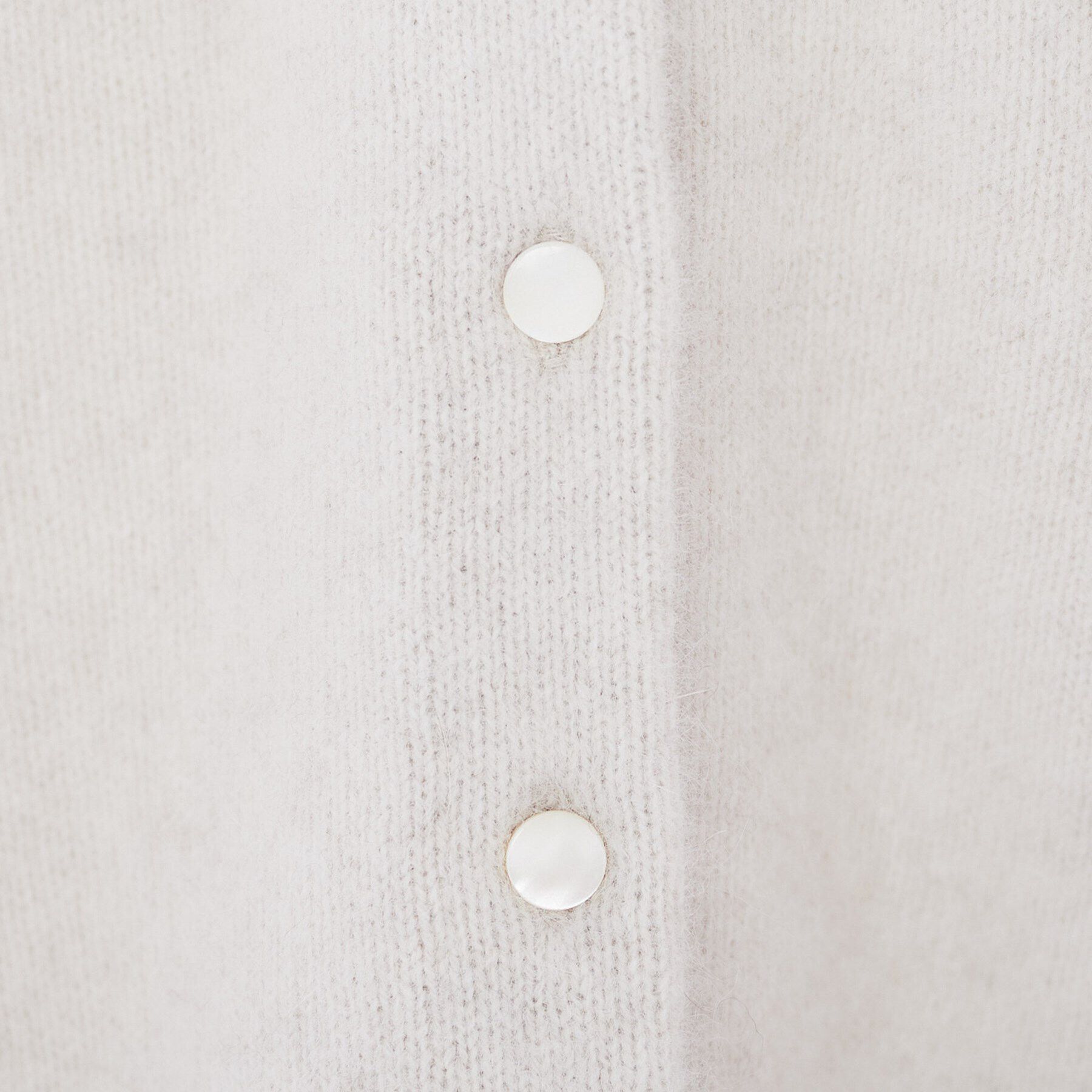 UNTITLED「【ショート丈/一枚着も可能】ウールフォックス Vネックカーディガン」|カーディガン|