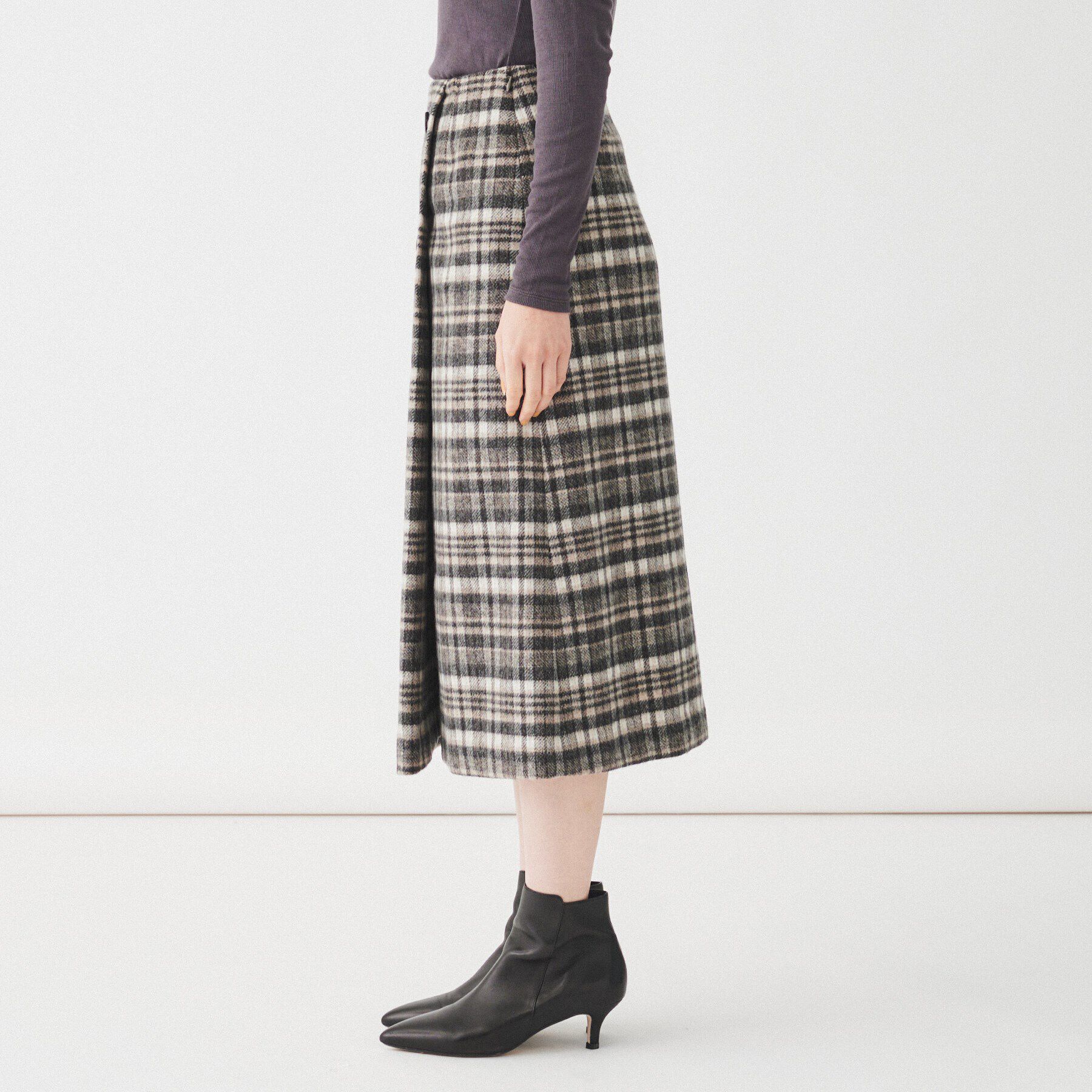UNTITLED「【きれいめ/トラッド】ランダムチェック ラップ風スカート」|スカート|