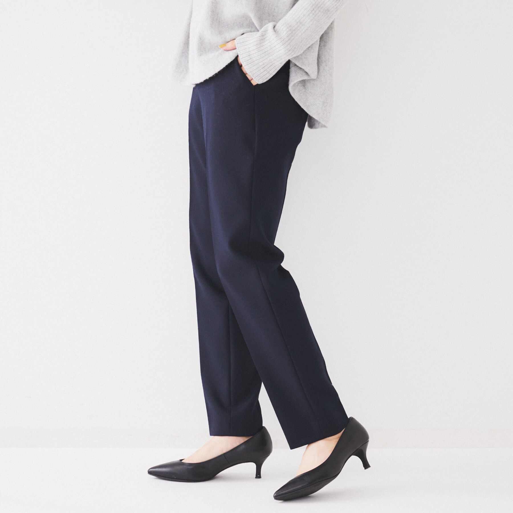 UNTITLED「【後ろウエストゴム/洗える】2WAYストレッチテーパードパンツ」|その他|