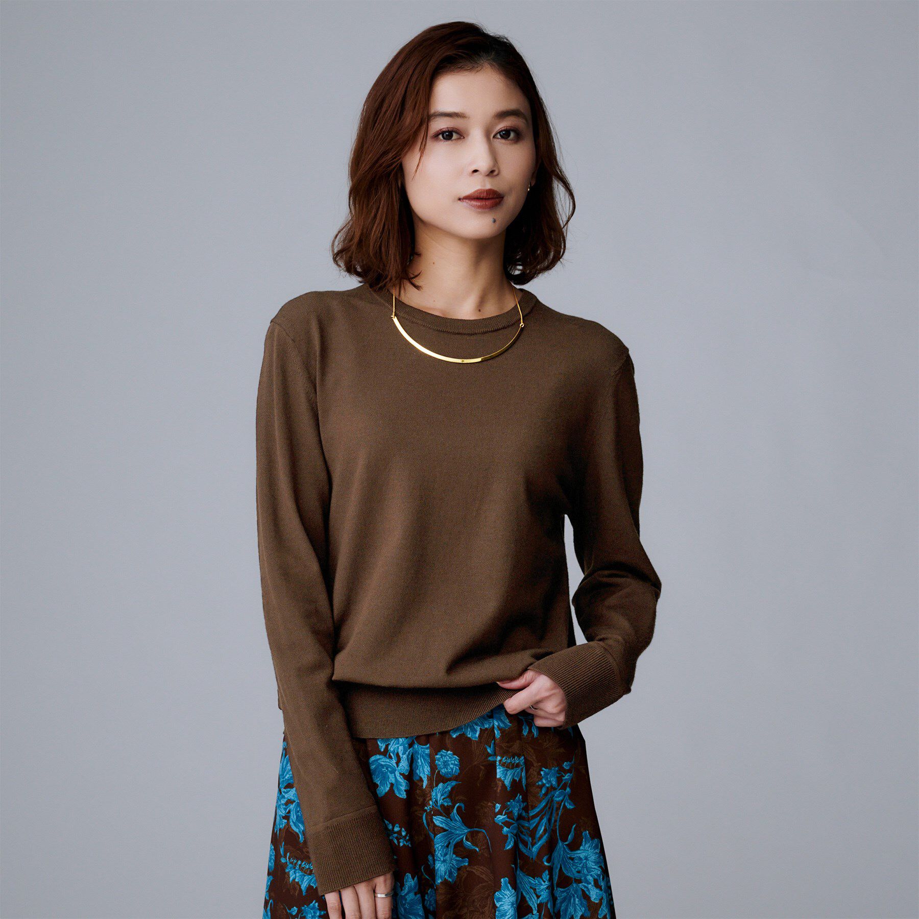 UNTITLED「【フリル取り外し可/きれいめエレガント】フリルシャツレイヤード風ニット」|ニット・セーター|