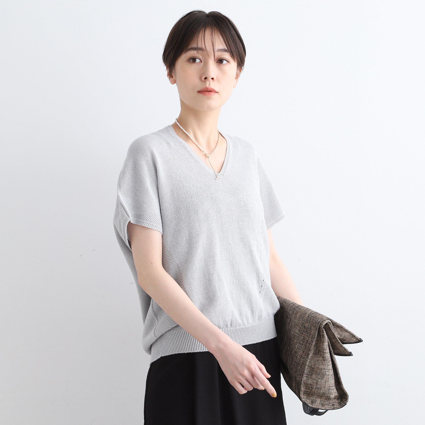 INDIVI「【洗える／サマーニット】無縫製ペーパーヤーンアシメ編地ニット」|ニット・セーター|ライトグレー(011