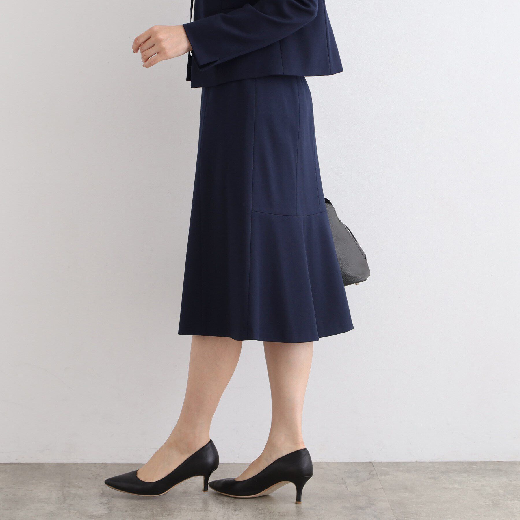 INDIVI「【定番スーツ／ジャージ素材】セミフレアスカート」|スーツ|