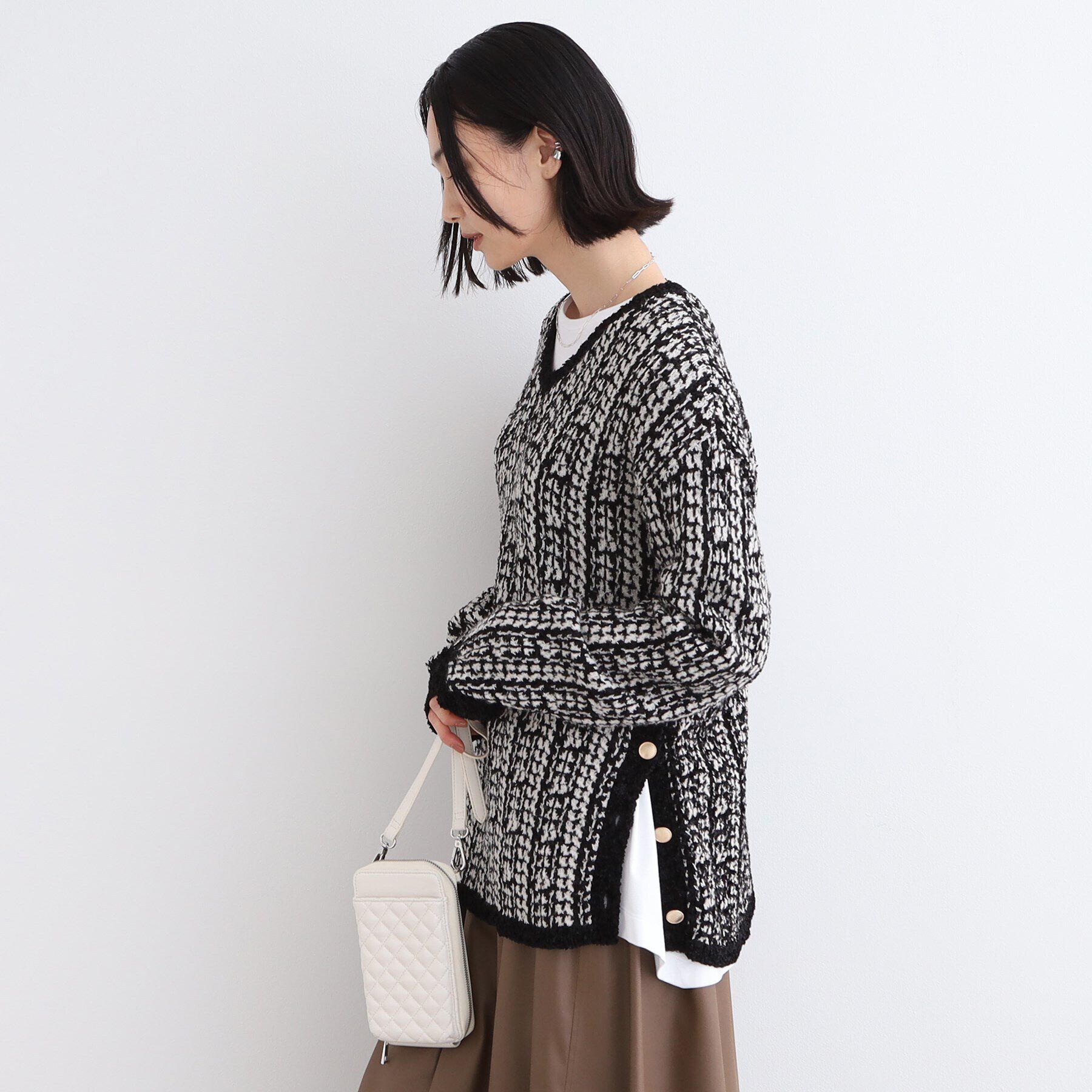 INDIVI「【洗える／映え】ツイーディーVネックニット」|ニット・セーター|