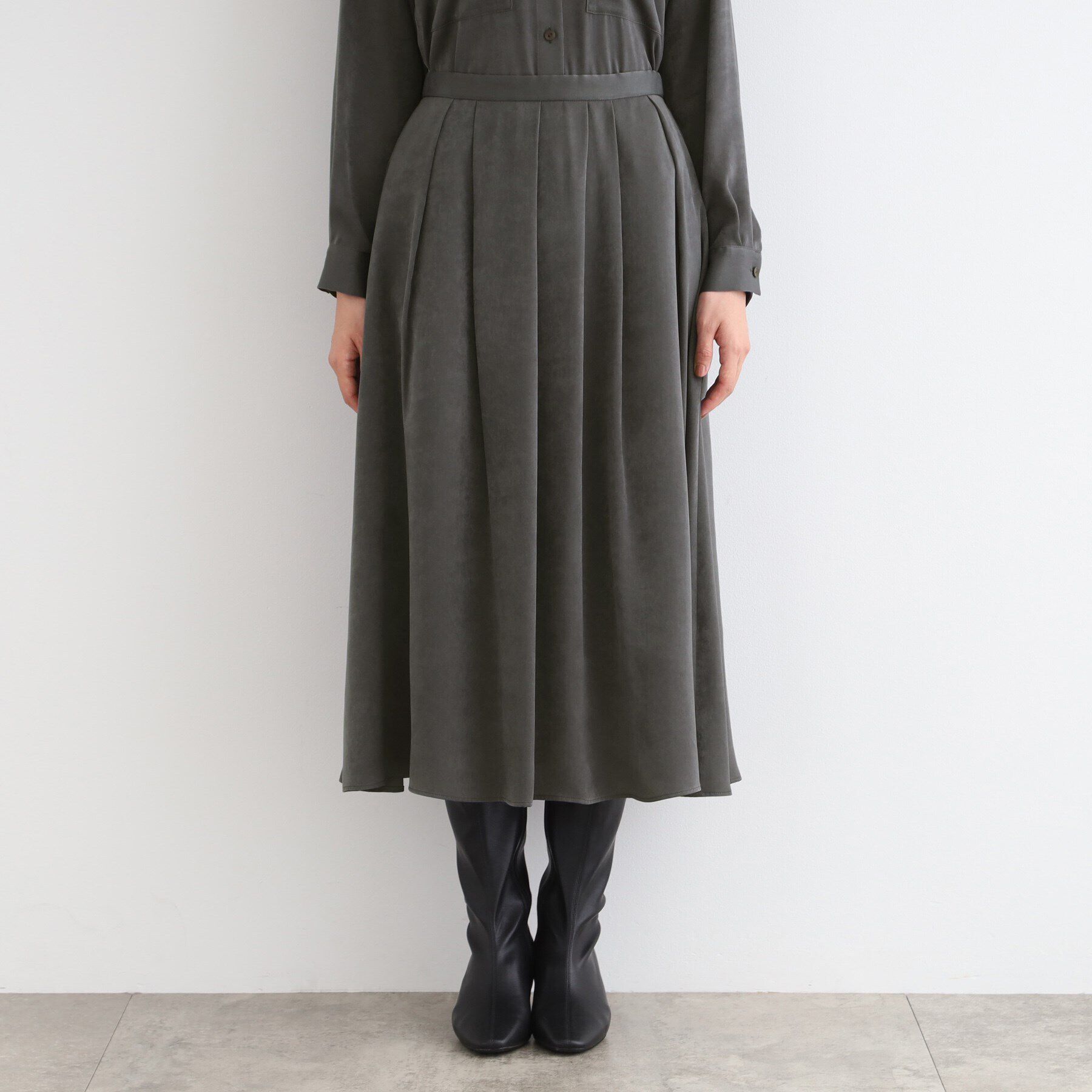 INDIVI「【洗える／UVケア】スエード調サテンタックスカート」|スカート|