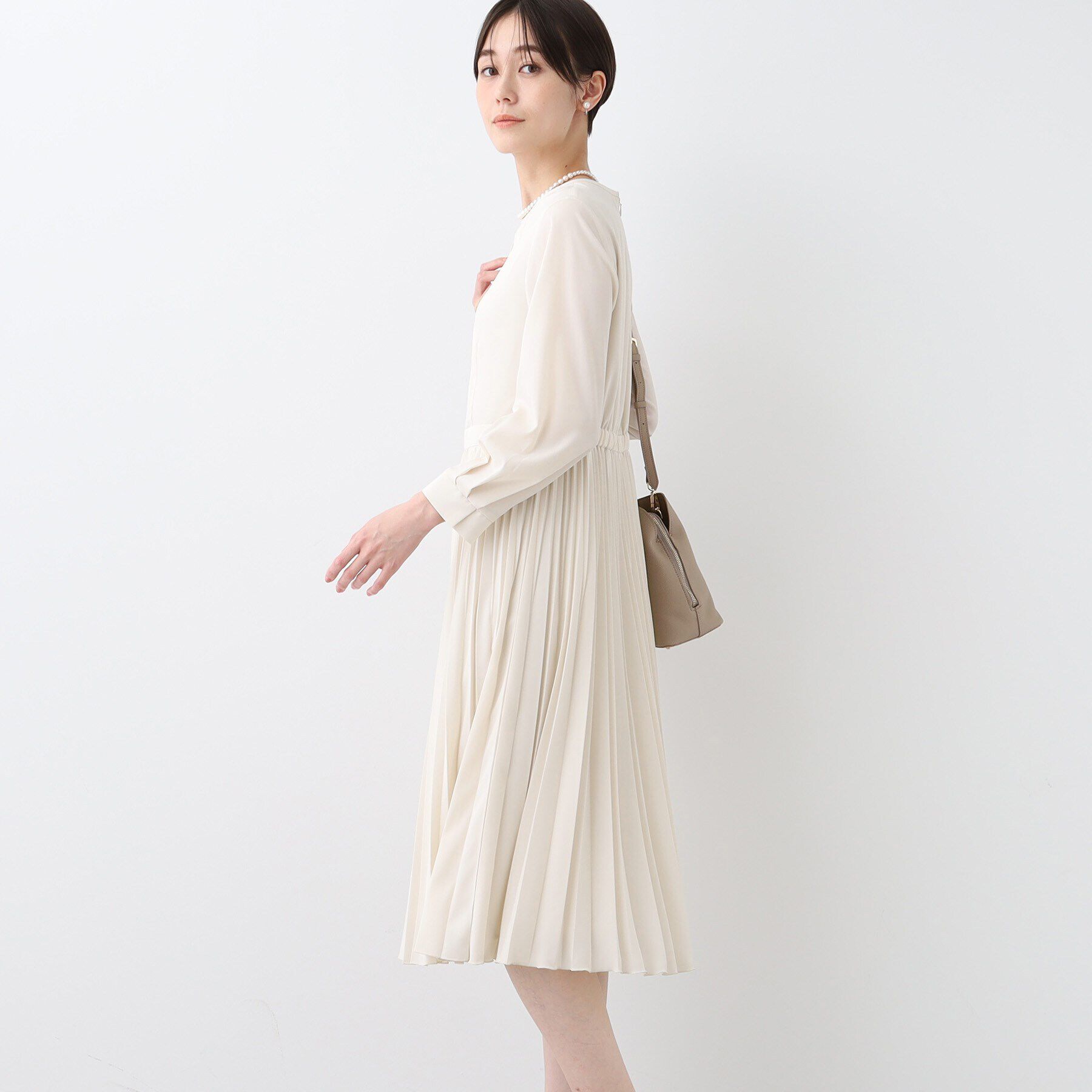 INDIVI「【洗える】スタイルUPプリーツワンピース」|ワンピース|