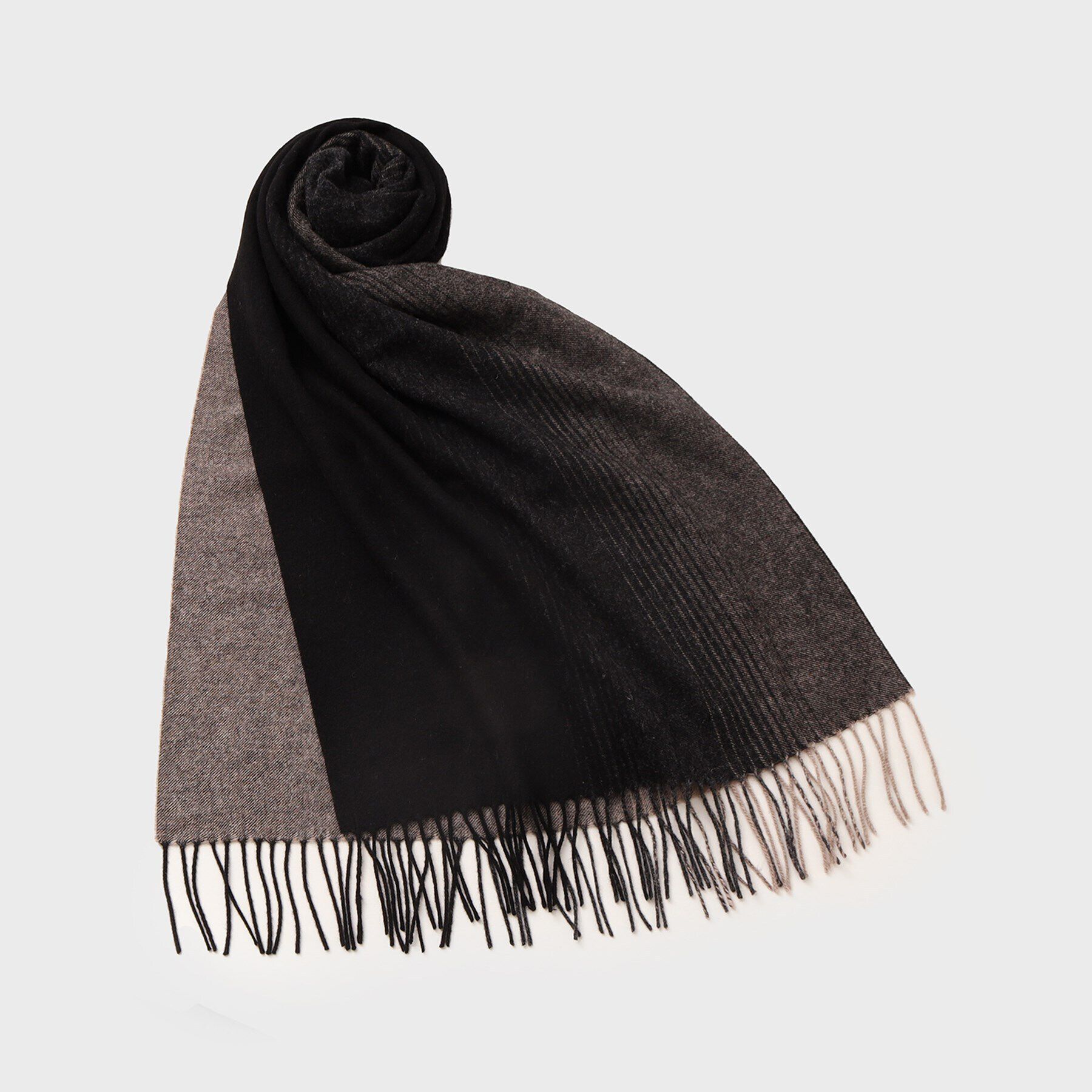 TAKEO KIKUCHI「【洗えるメリノウール混】グラデーション マフラー」|ストール|ブラック(519)