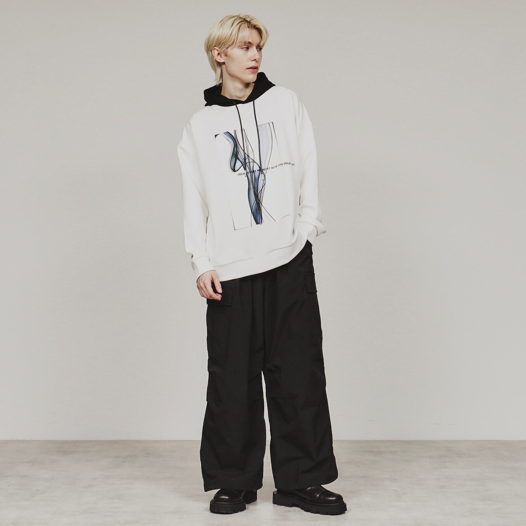 tk.TAKEO KIKUCHI「バイカラーフードスモークパーカ」|パーカー|