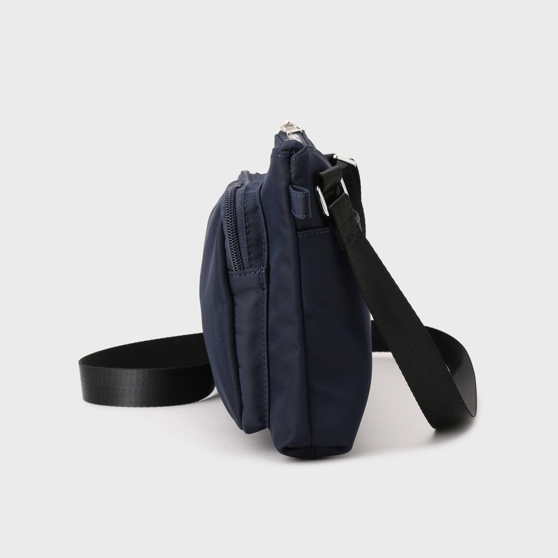 tk.TAKEO KIKUCHI「ナイロンサコッシュ」|ショルダー・メッセンジャー|