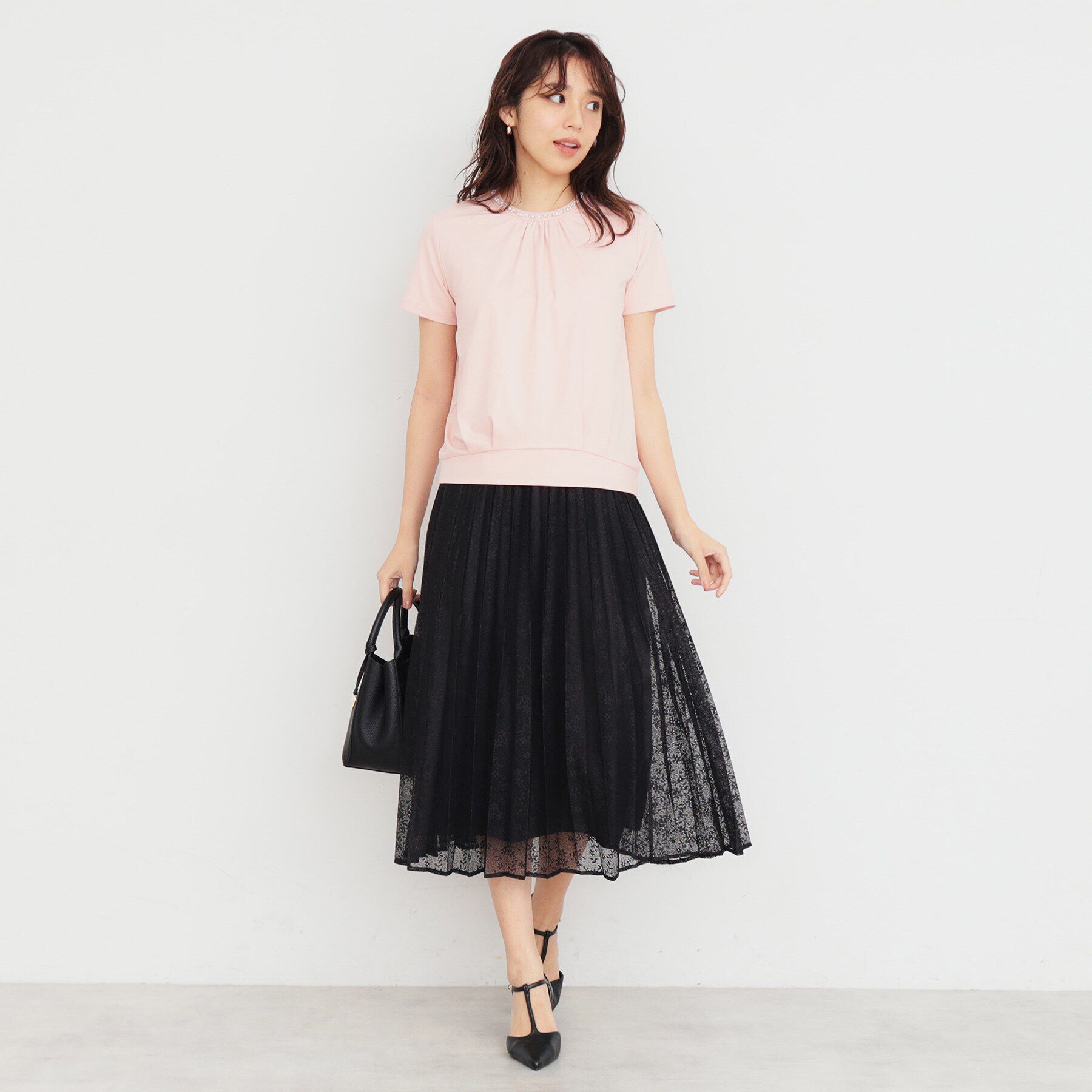 index「UV ストレッチポンチビジューネックトップス【接触冷感/洗濯機洗い可】」|Tシャツ・カットソー|