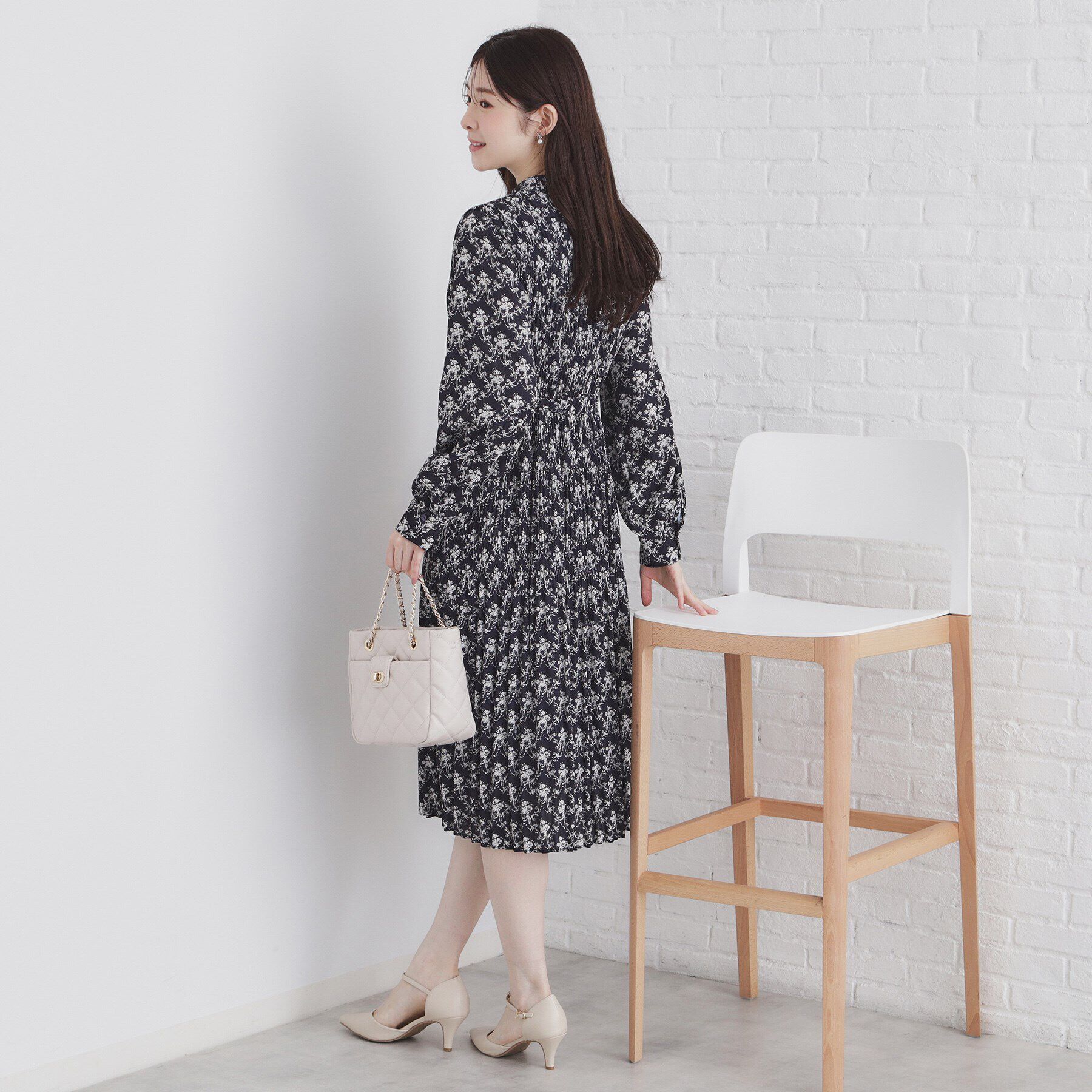 index「マジョリカプリーツ小花柄ワンピース【洗濯機洗い可】」|ワンピース|