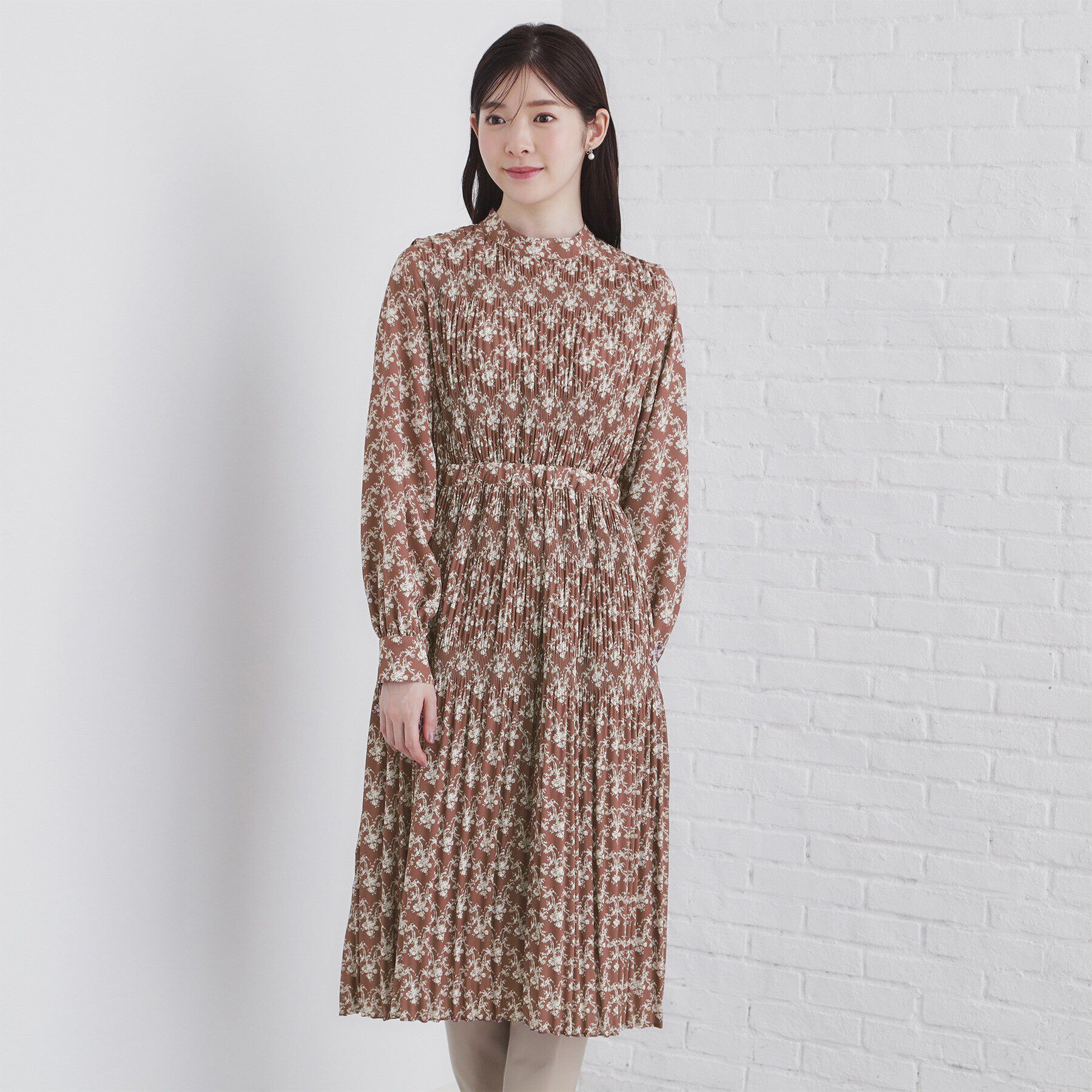 index「マジョリカプリーツ小花柄ワンピース【洗濯機洗い可】」|ワンピース|