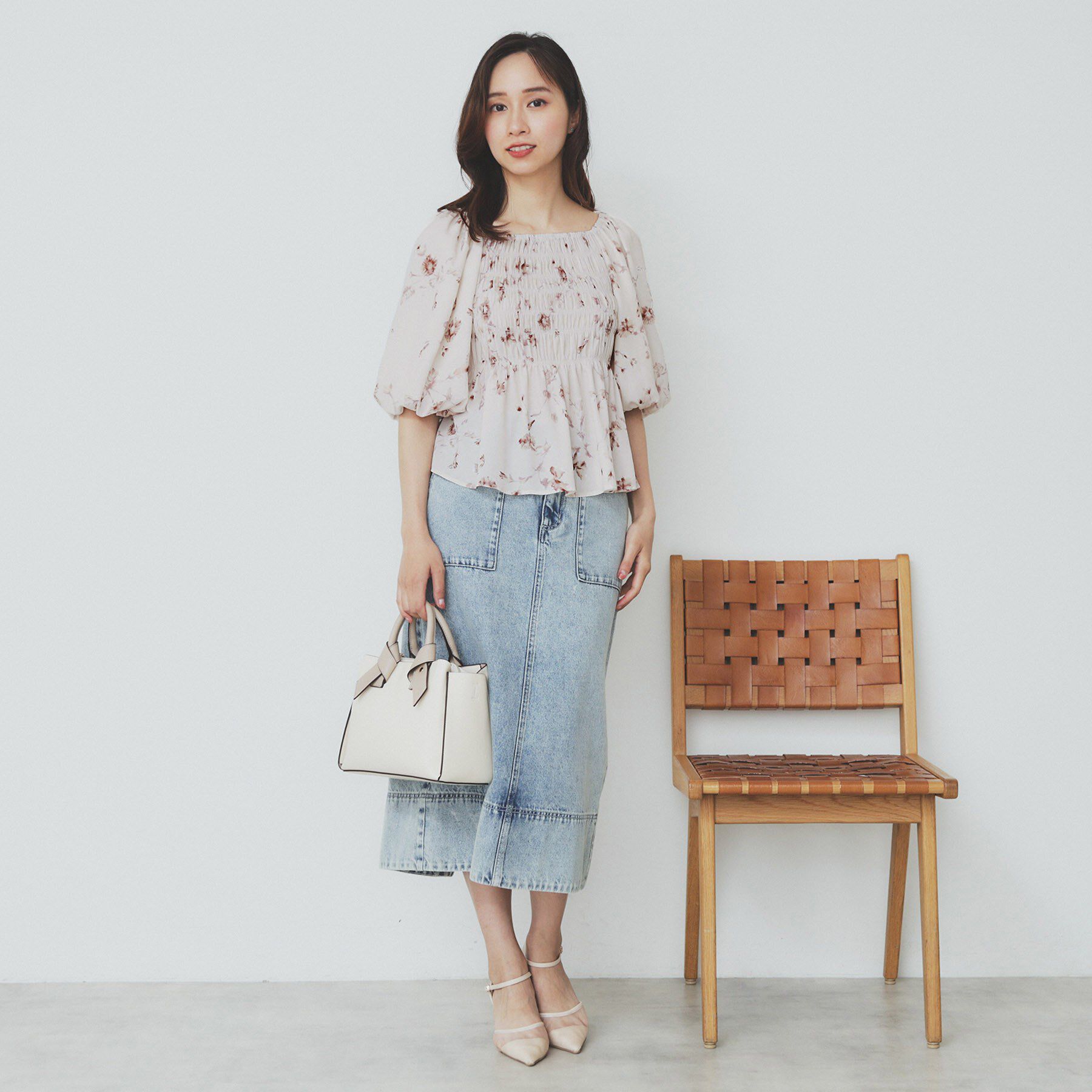 index「フラワーシャーリングペプラムブラウス【洗濯機洗い可】」|シャツ・ブラウス|