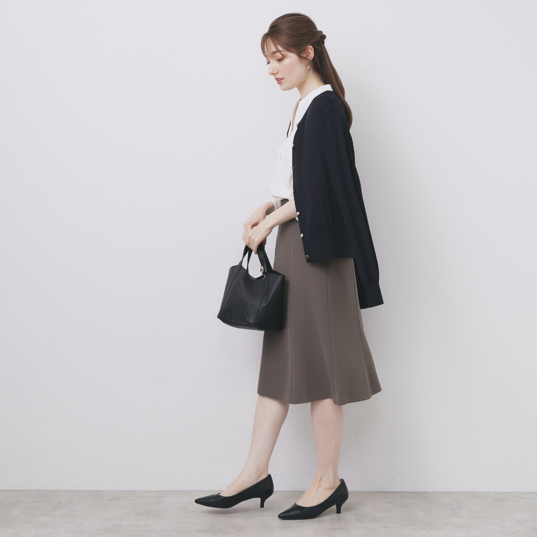 index「《美人百花掲載》ビジュークルーネックカーディガン【洗濯機洗い可/UVケア/接触冷感/抗ピル】」|カーディガン|