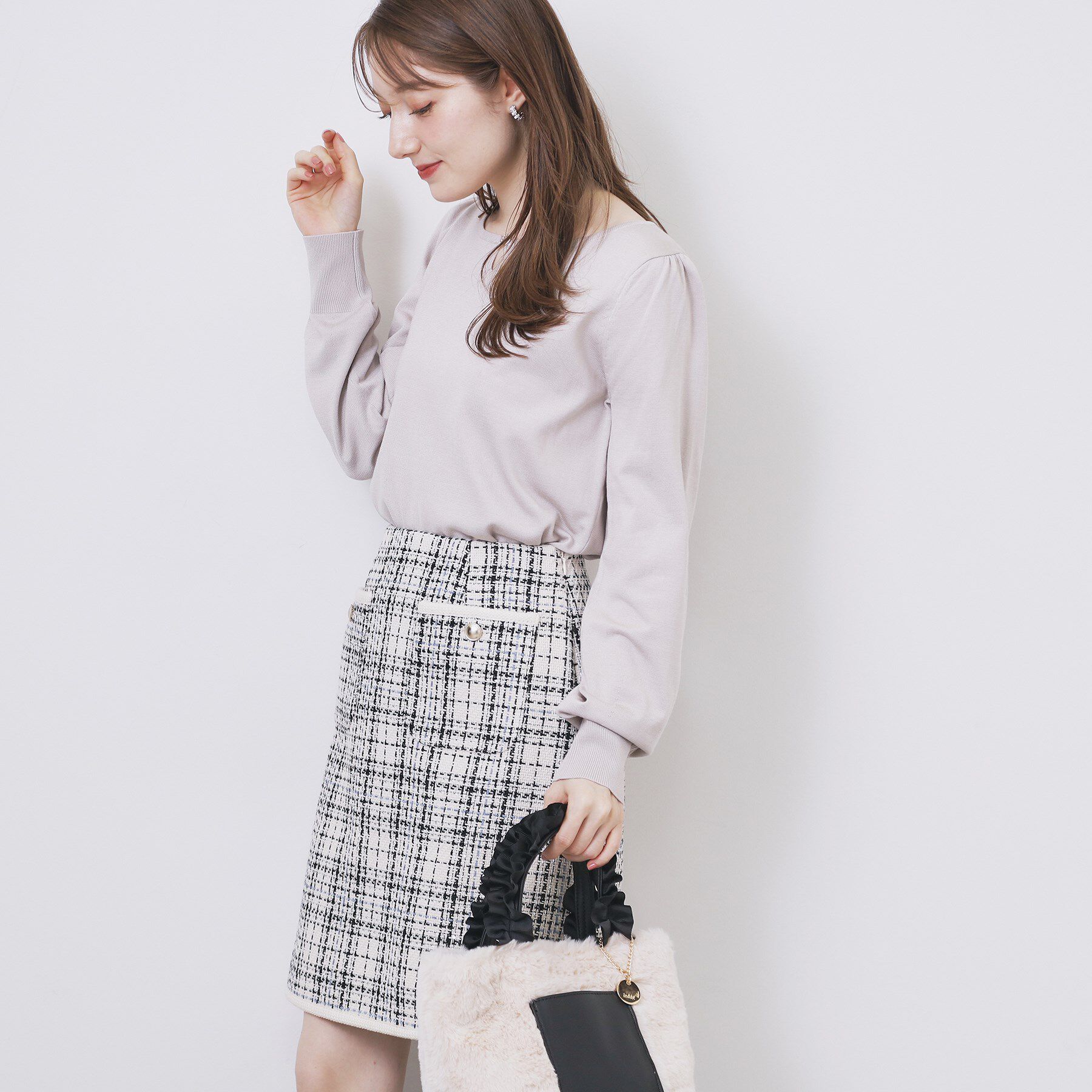 index「パール調パーツ付きクルーネックニット【洗濯機OK】《8col/XS～3L》」|ニット・セーター|