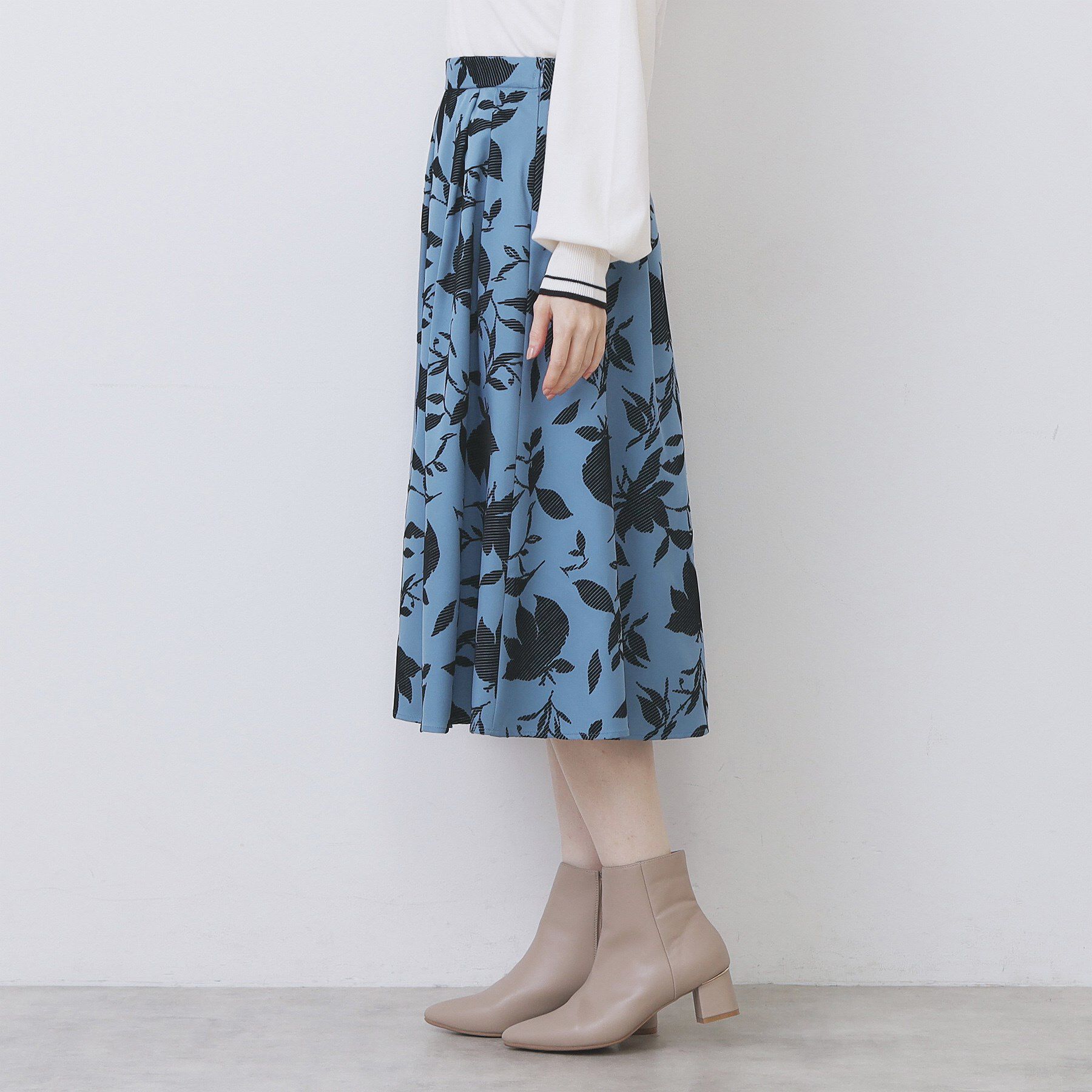 index「フラワータックフレアスカート【洗濯機OK/イージーアイロン/防シワ】」|スカート|