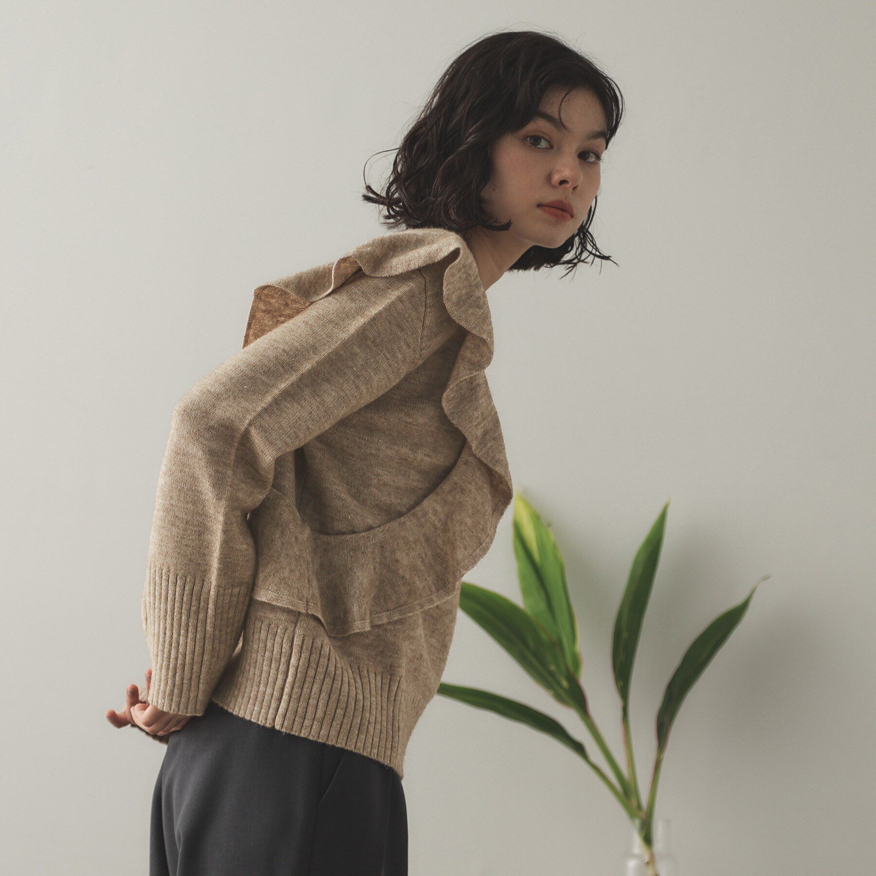 OPAQUE.CLIP「《美人百花掲載》アシメフリルミドルゲージニット【洗濯機洗い可】」|ニット・セーター|