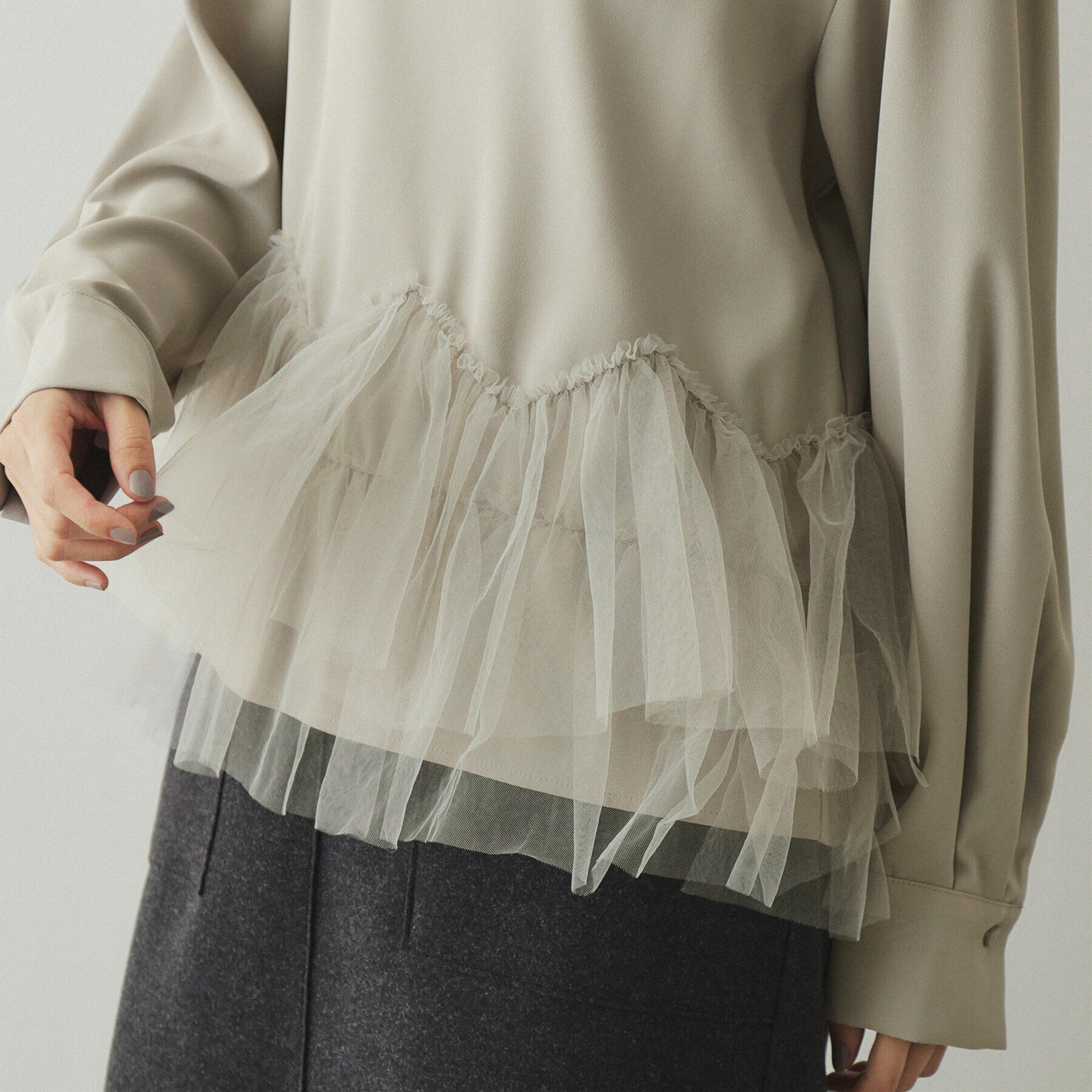 OPAQUE.CLIP「チュールドッキング ペプラムブラウス【洗濯機洗い可】」|シャツ・ブラウス|