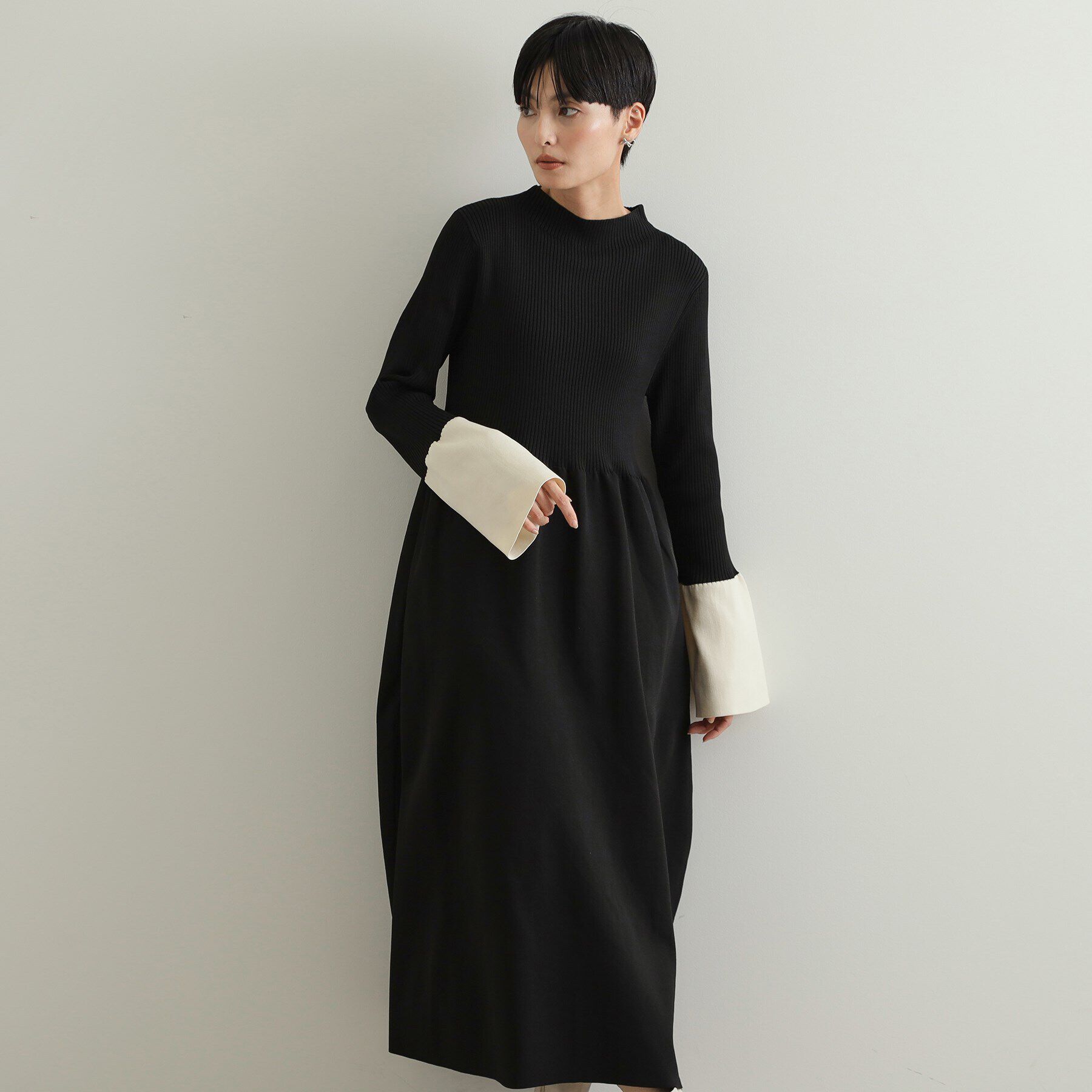 OPAQUE.CLIP「《STORY掲載》配色フレアスリーブニットワンピース【洗濯機洗い可】」|ワンピース|