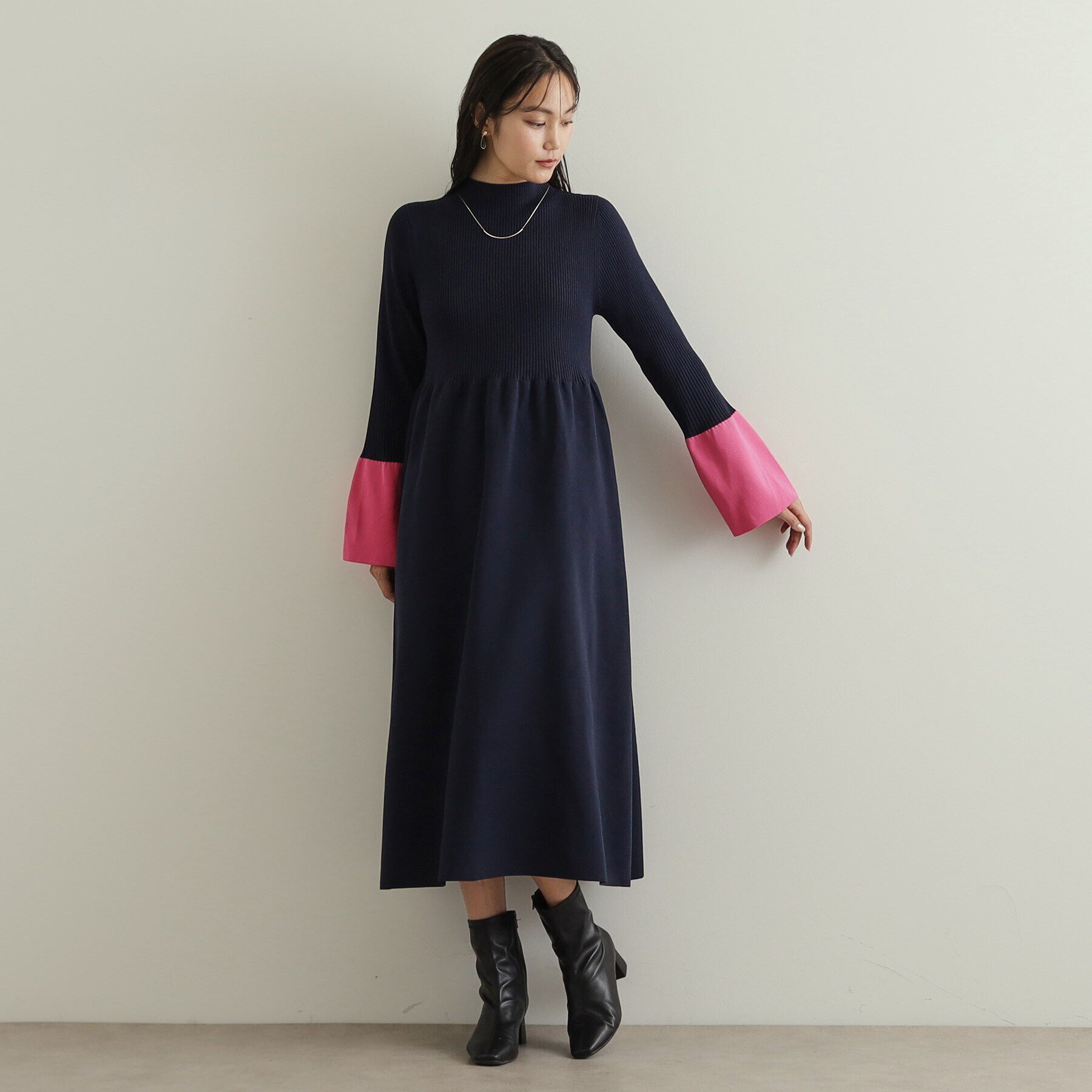 OPAQUE.CLIP「《STORY掲載》配色フレアスリーブニットワンピース【洗濯機洗い可】」|ワンピース|