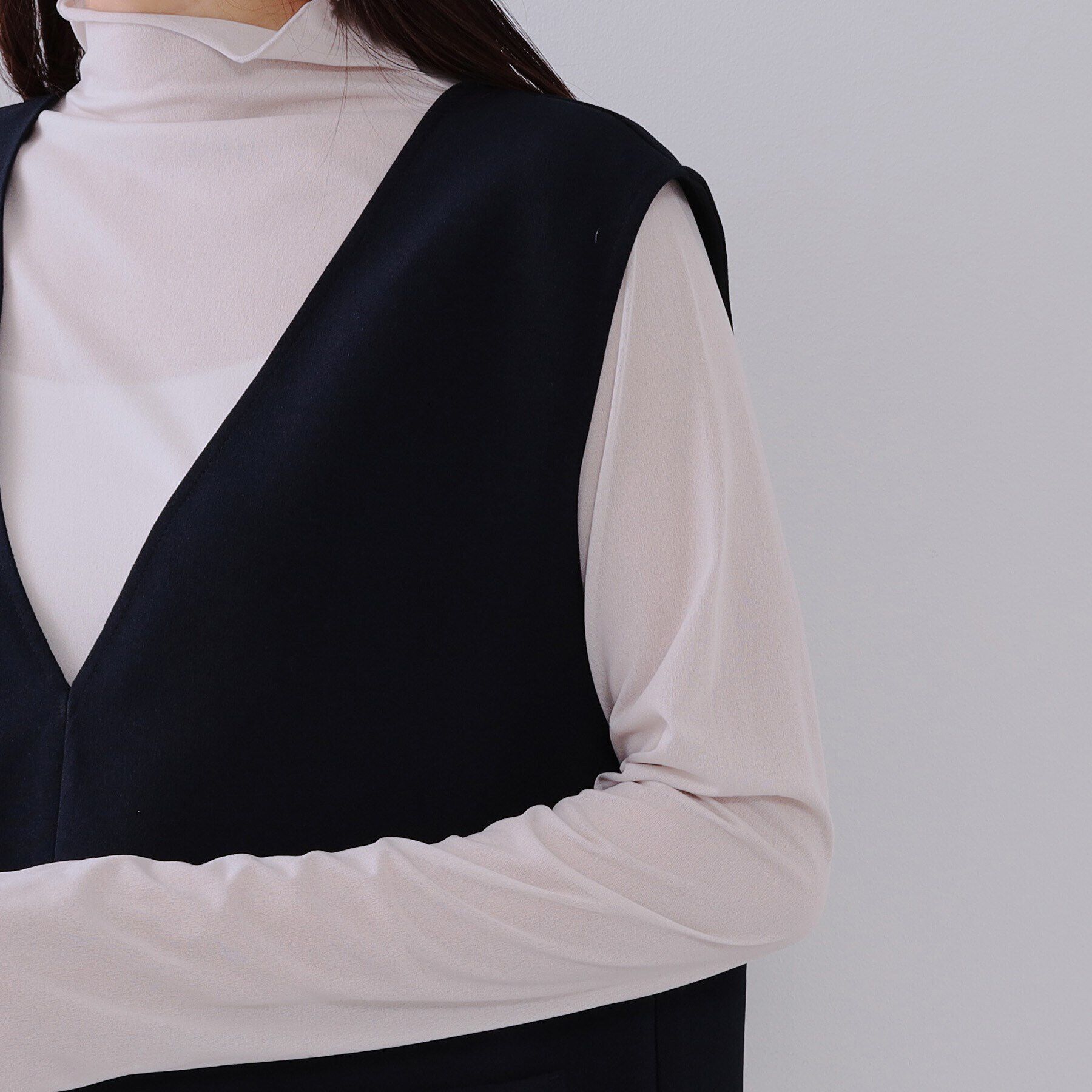 OPAQUE.CLIP「Vネックプルオーバーベスト【洗濯機洗い可】」|ベスト・ジレ|