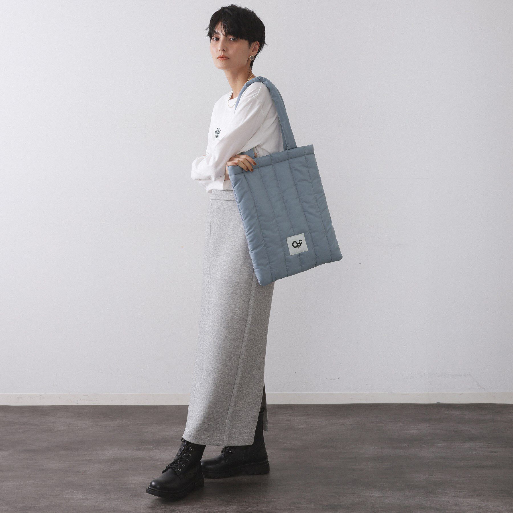 OPAQUE.CLIP「【軽量／カラビナチャーム付き／A4サイズ対応】ストライプキルトパフィートートバッグ」|トートバッグ|