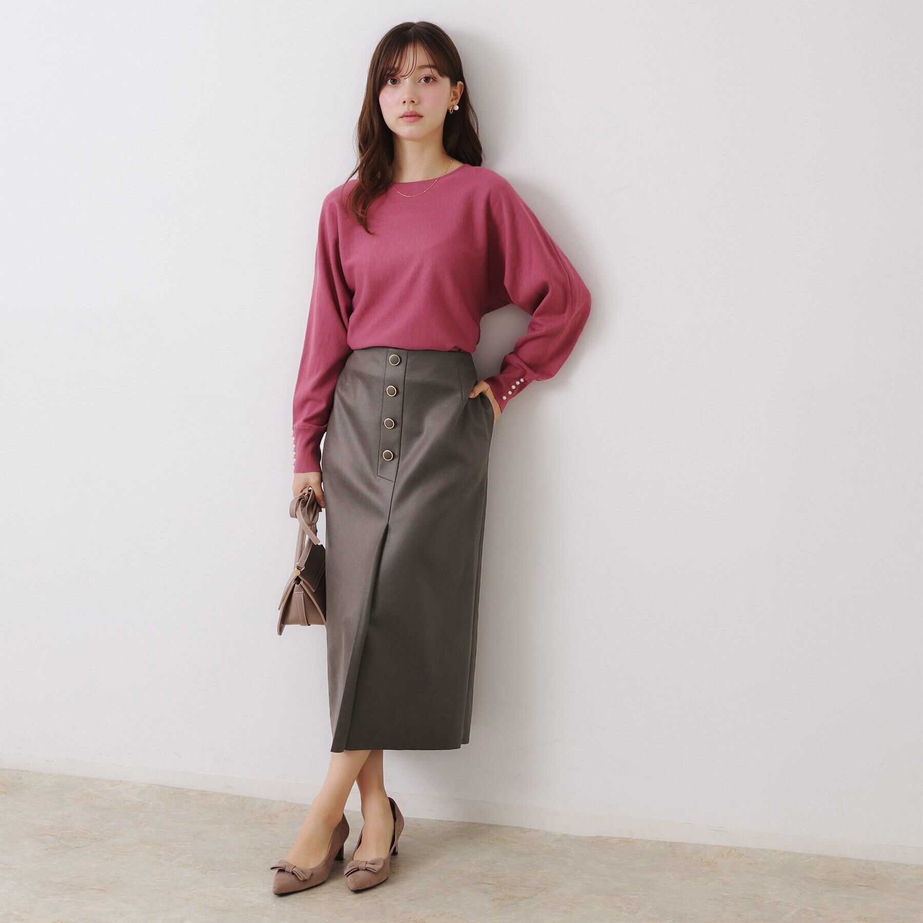 Couture broach「【体のラインを拾いにくい・お仕事にも】マシュマロスエード調タイト」|スカート|