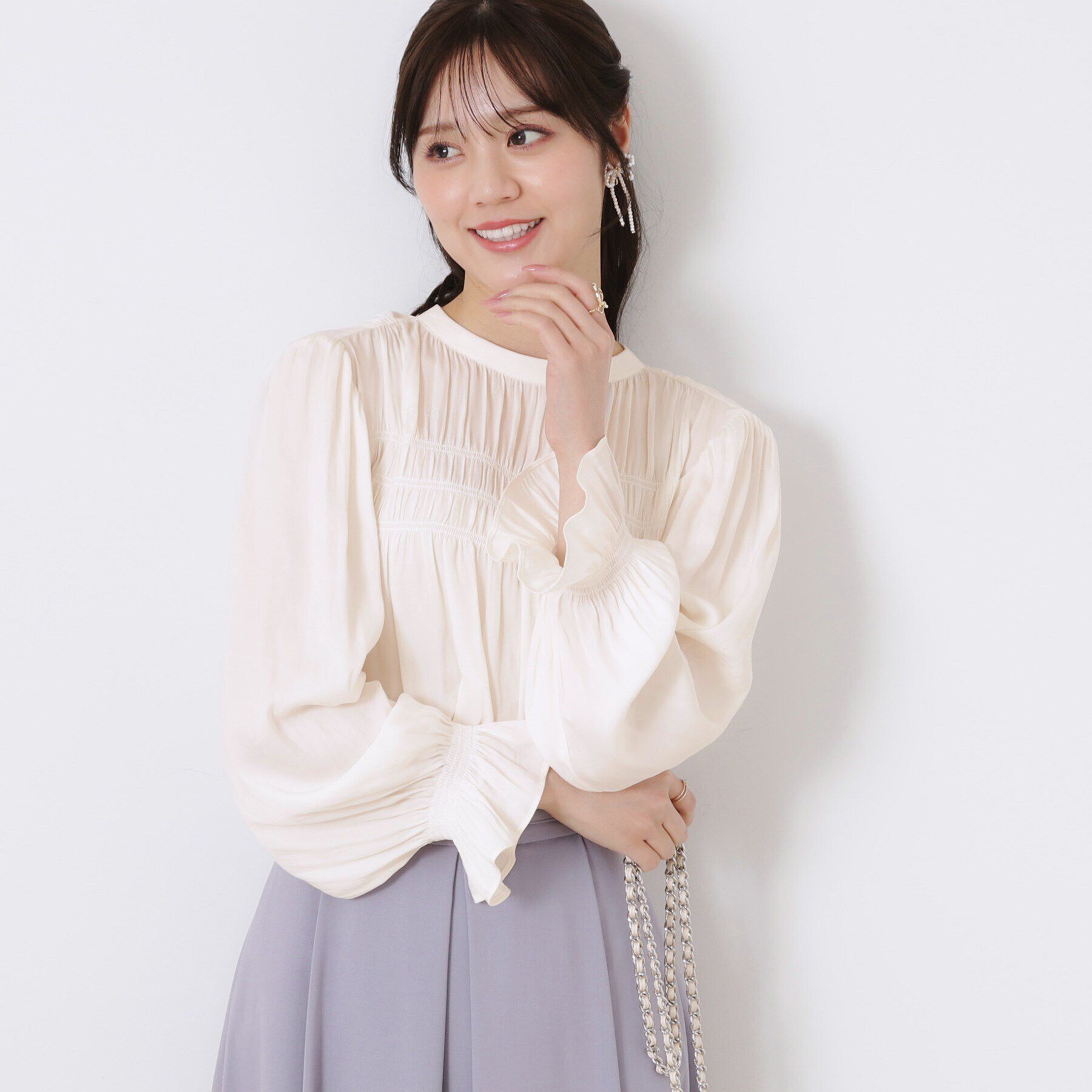 Couture broach「【通勤・大人可愛い】シャーリングギャザーブラウス」|シャツ・ブラウス|