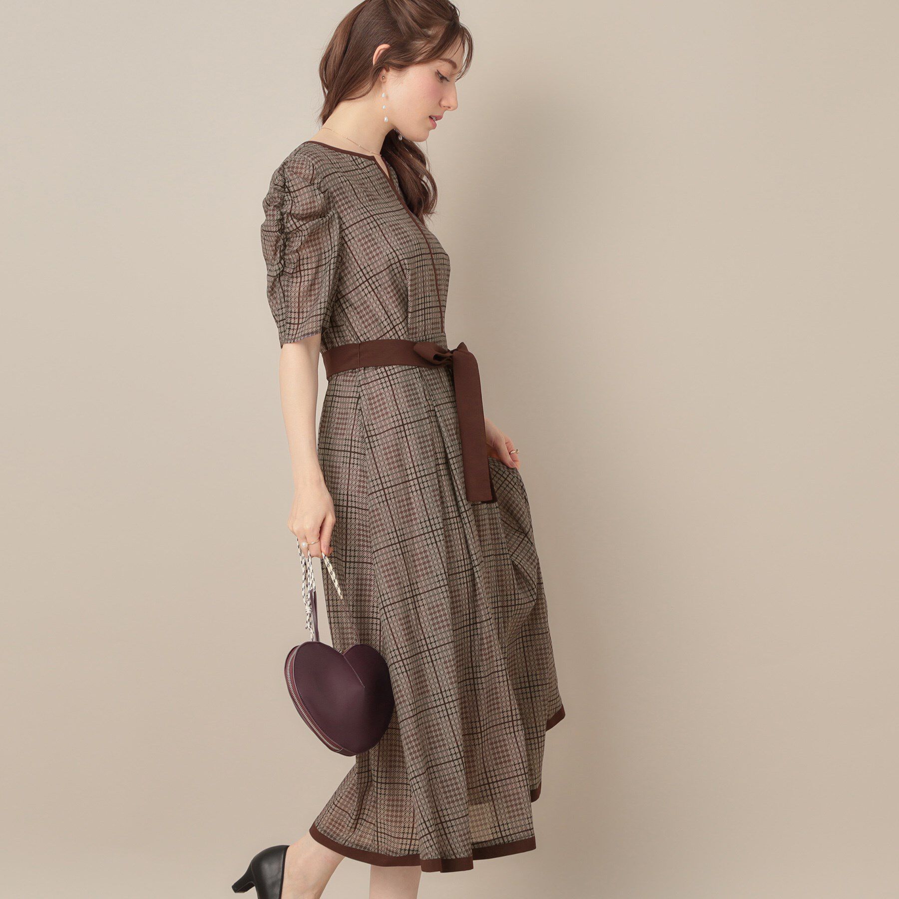 Couture broach「【美シルエット・5分袖】シアーチェックオーガンワンピース」|ワンピース|