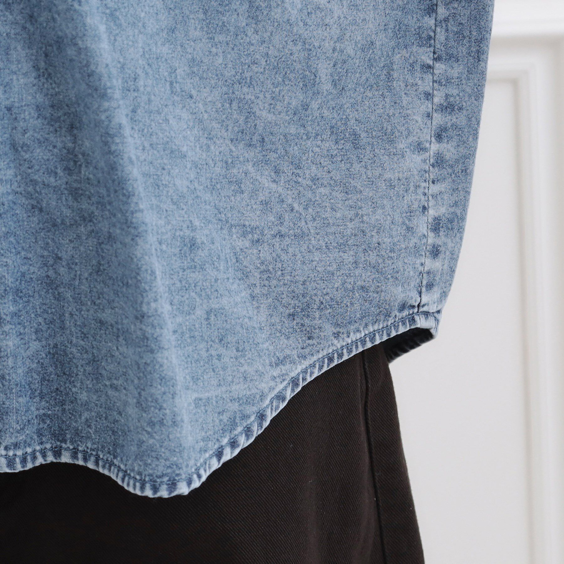 PINK-latte「肩あきデニムドッキングシャツ」|Tシャツ・カットソー|