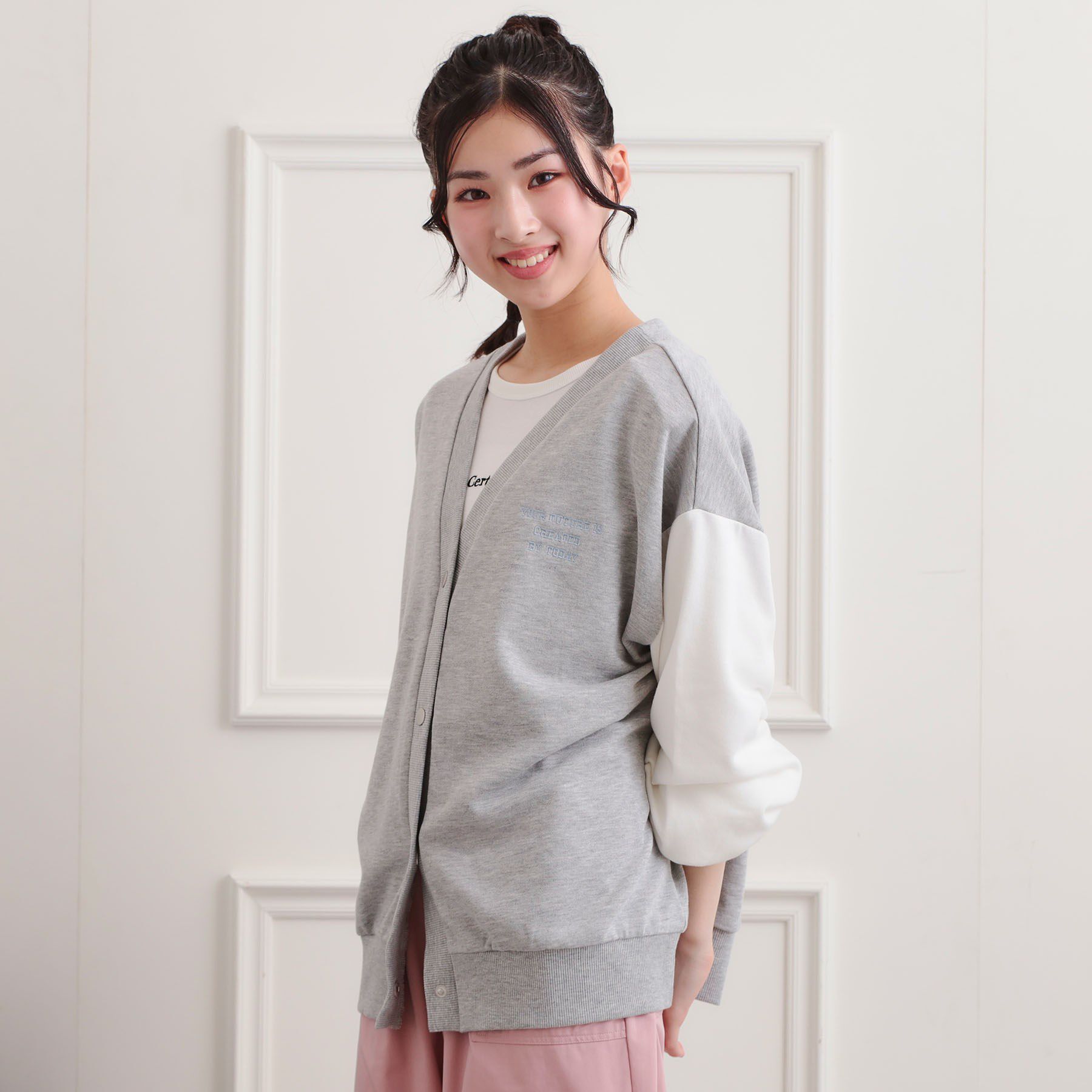 PINK-latte「バックカレッジVネックカーディガン」|カーディガン|